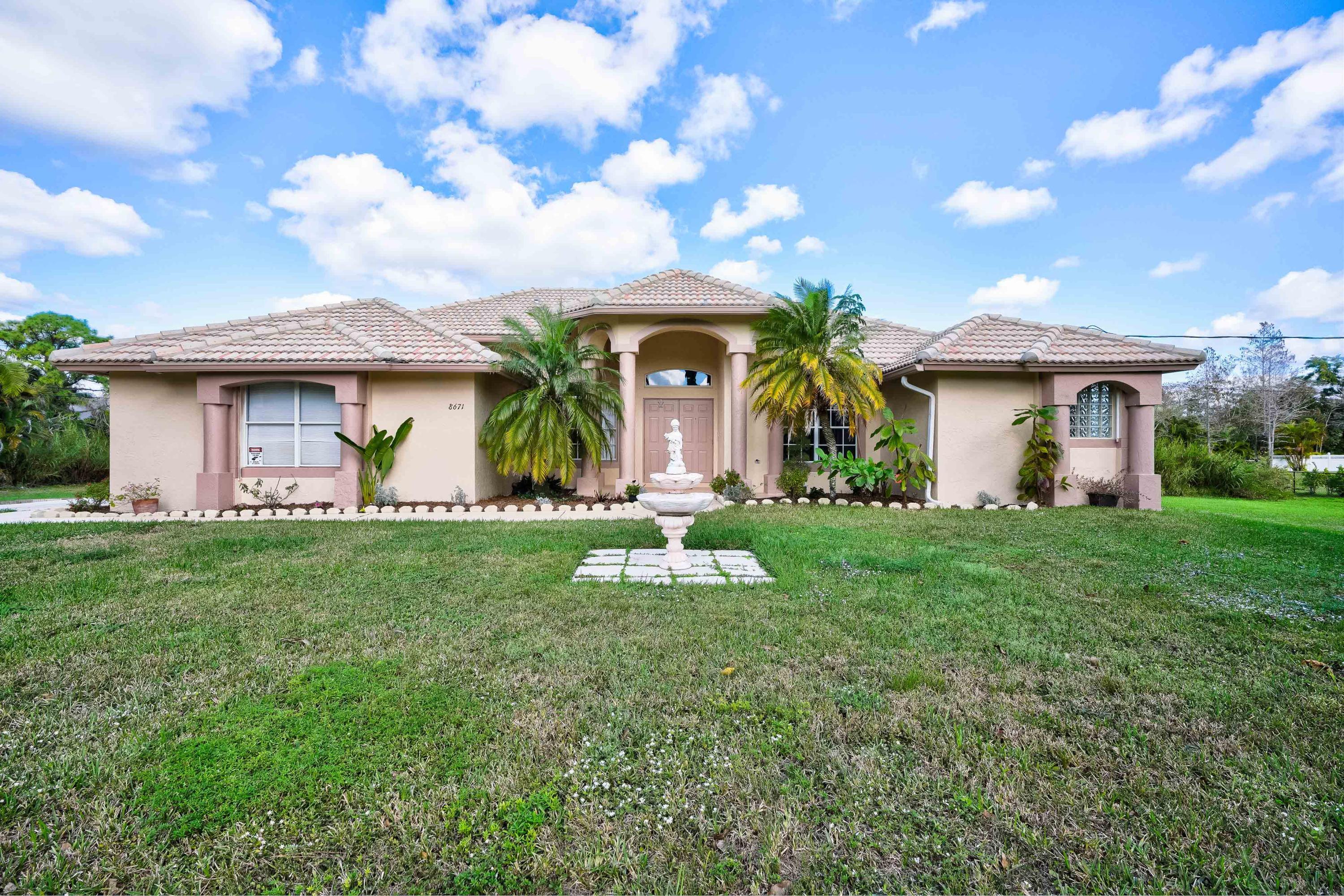 8671 N 155th Pl, Palm Beach Gardens FL 33418