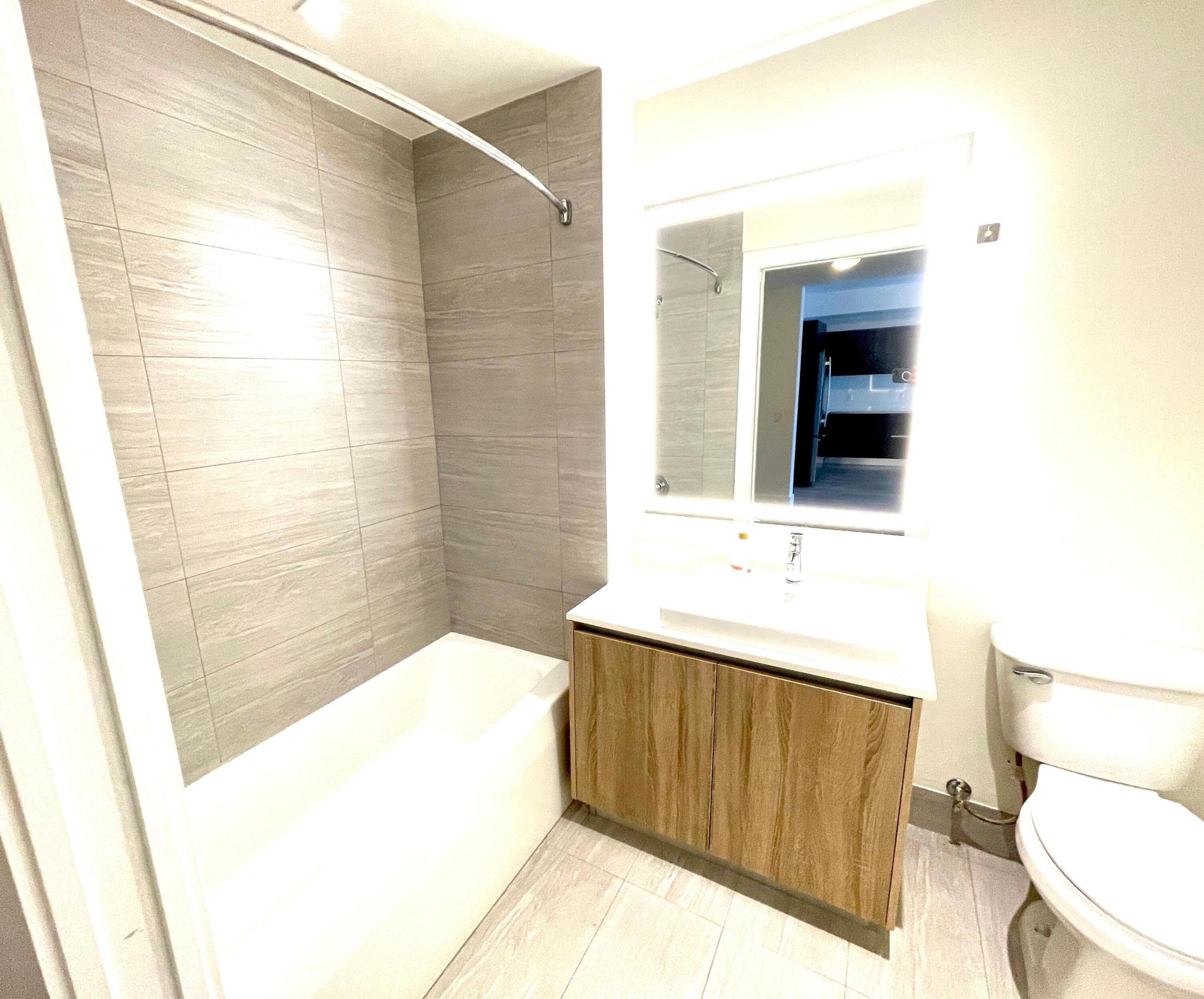 2960 NE 207th #1107, Aventura FL 33180