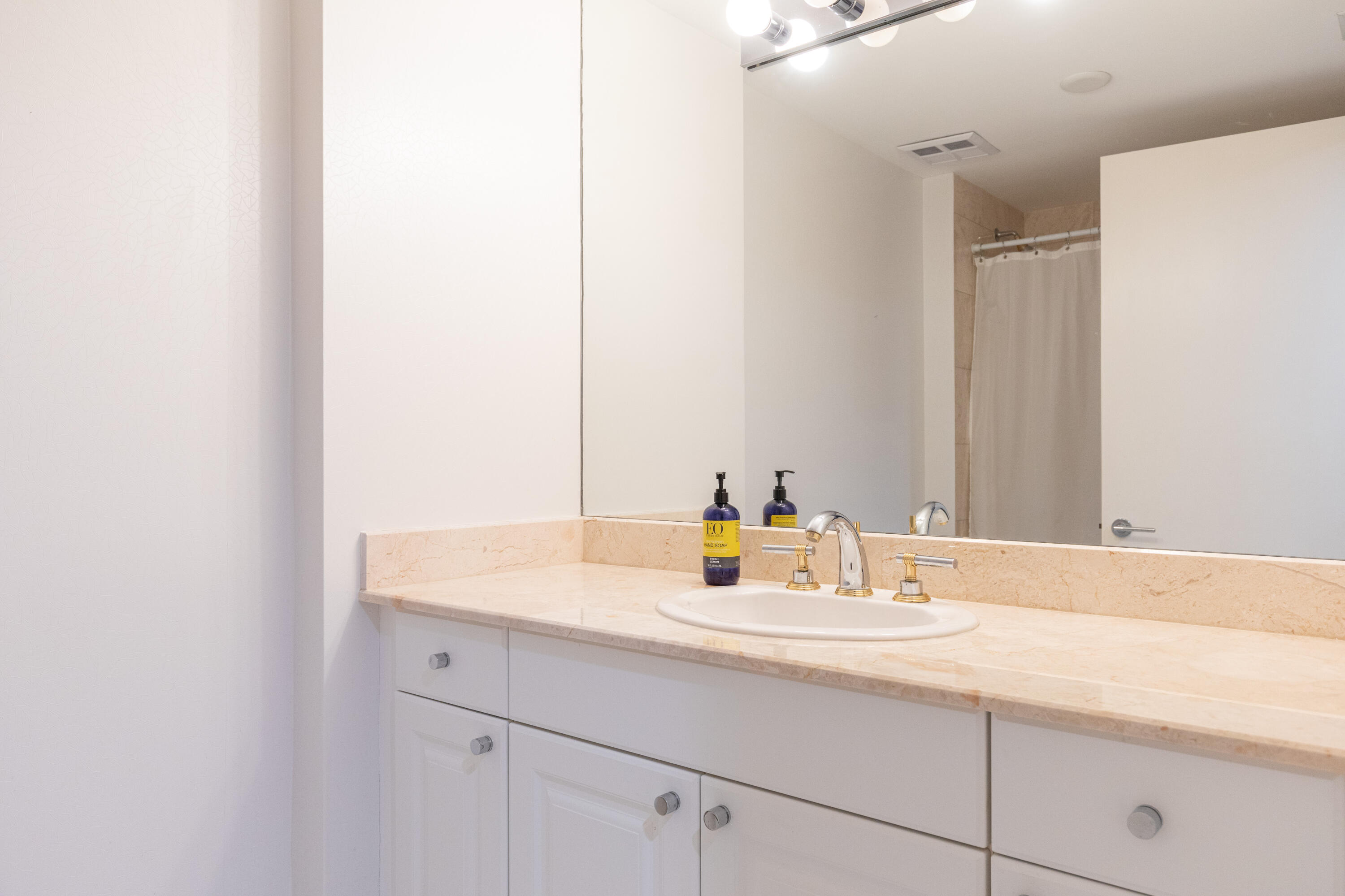 20201 E Country Club #706, Aventura FL 33180