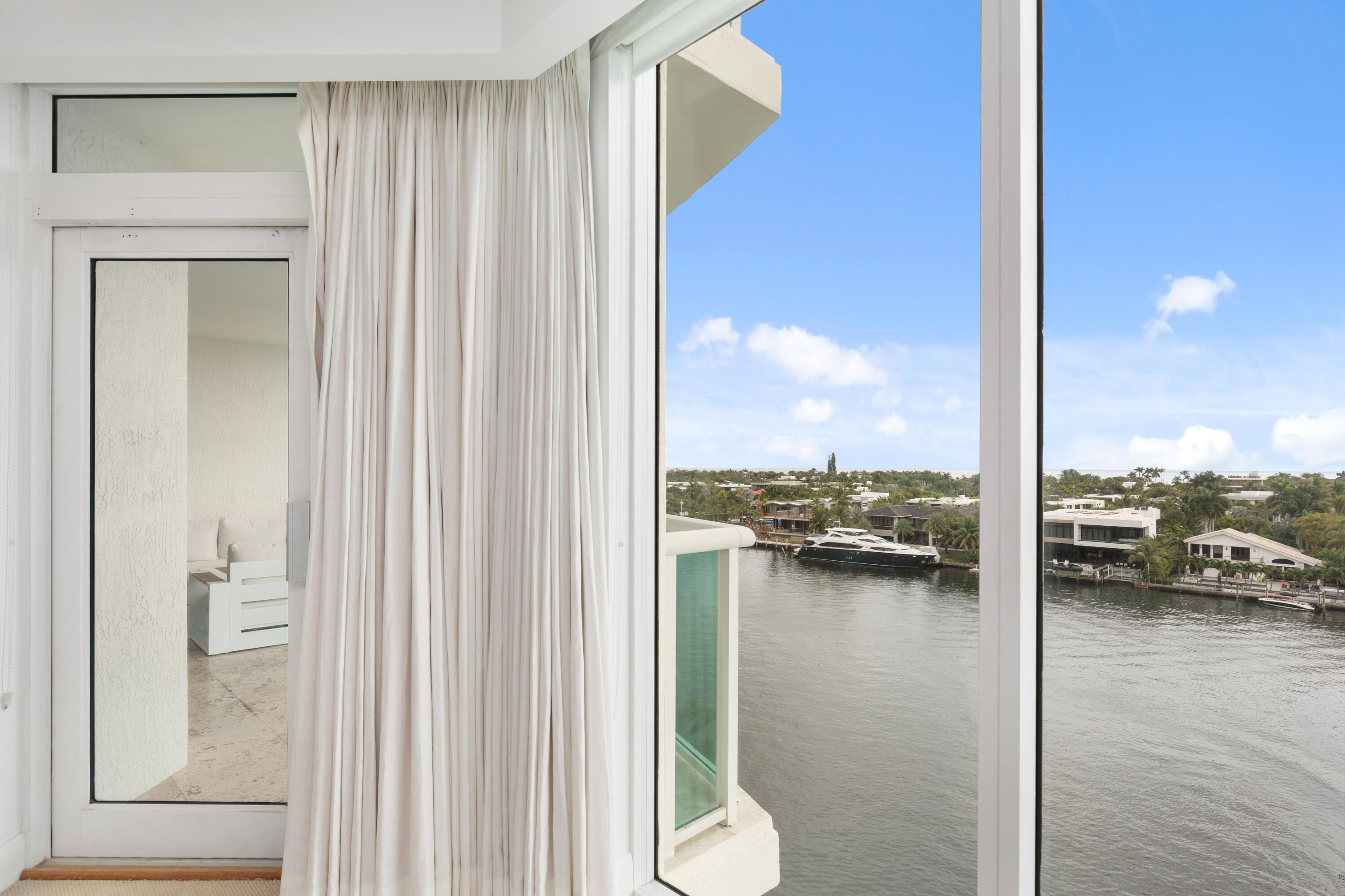 20201 E Country Club #706, Aventura FL 33180