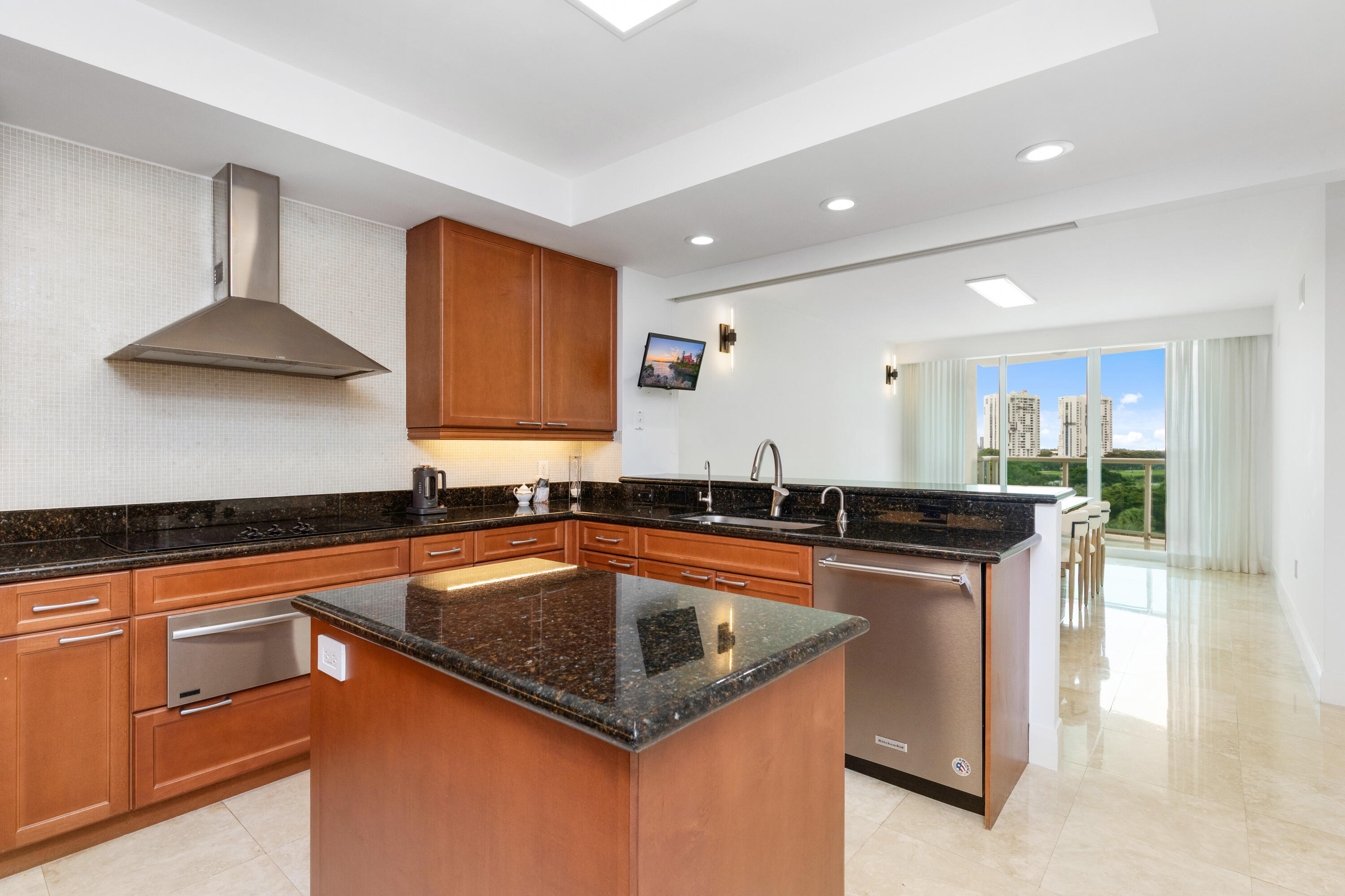 20201 E Country Club #706, Aventura FL 33180