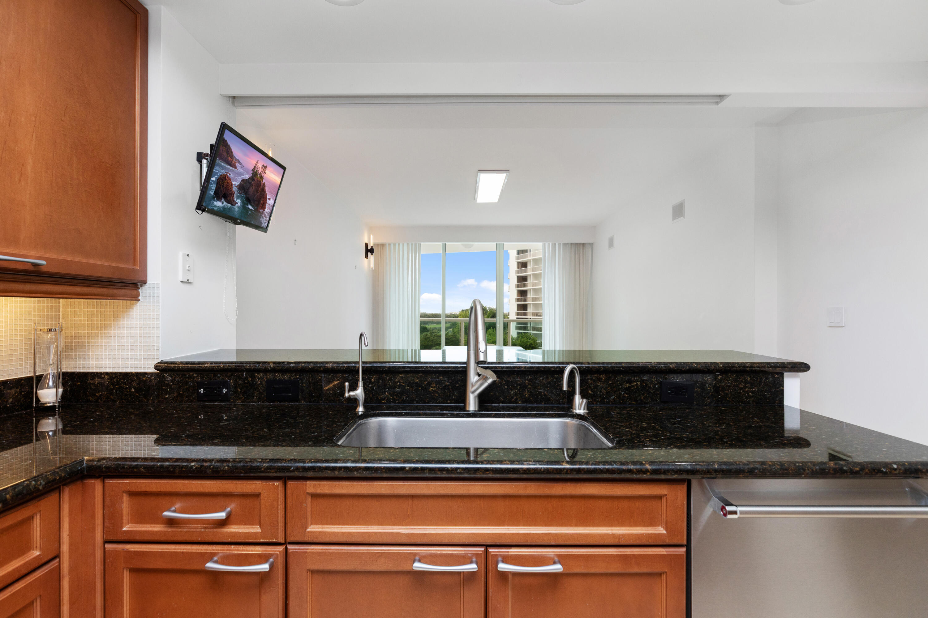 20201 E Country Club #706, Aventura FL 33180