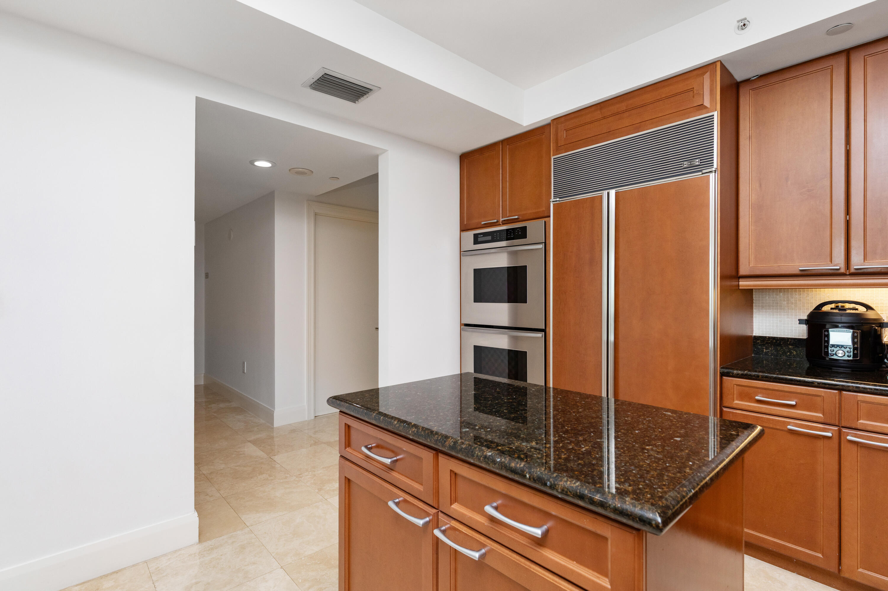 20201 E Country Club #706, Aventura FL 33180