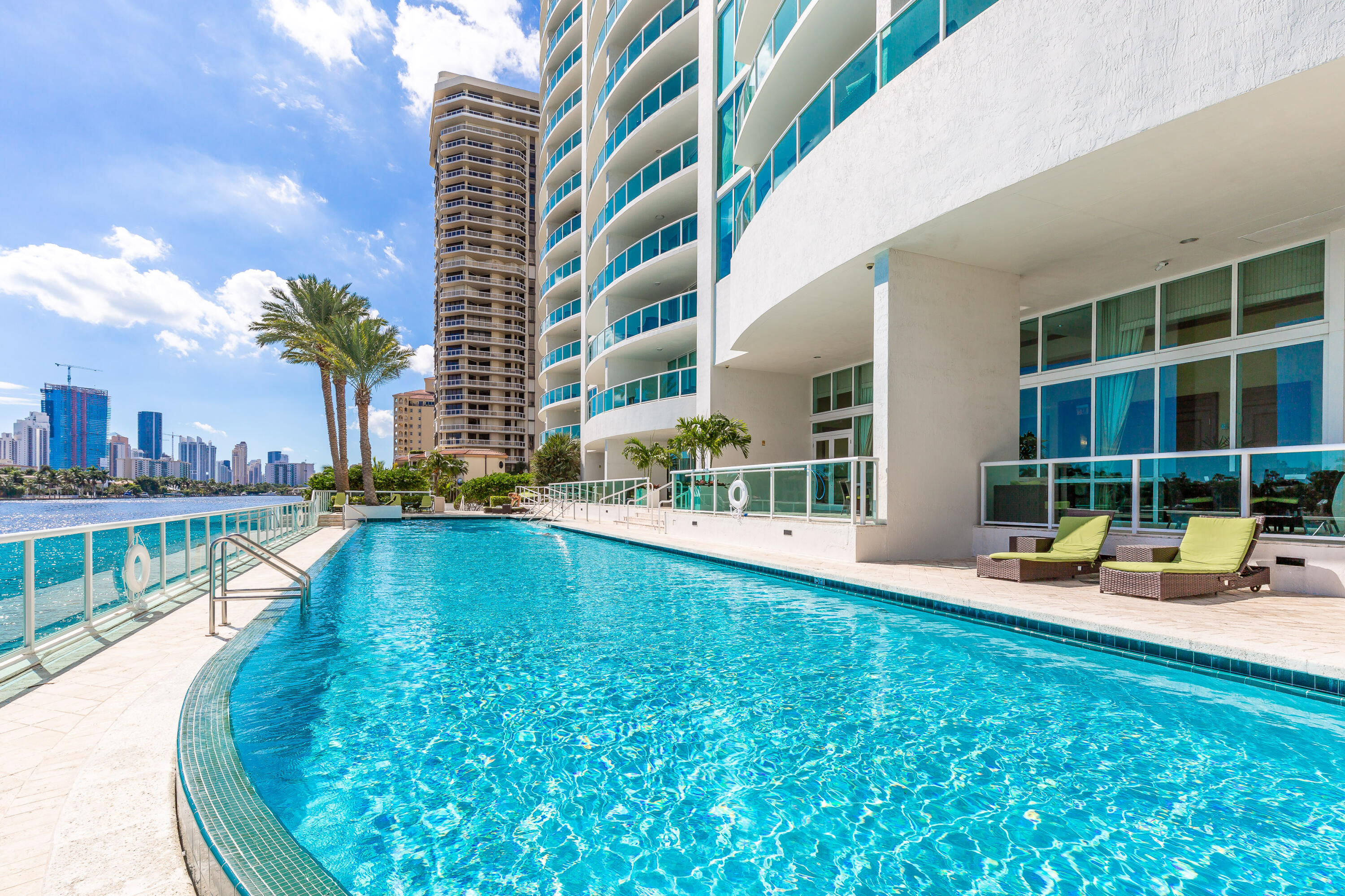 20201 E Country Club #706, Aventura FL 33180