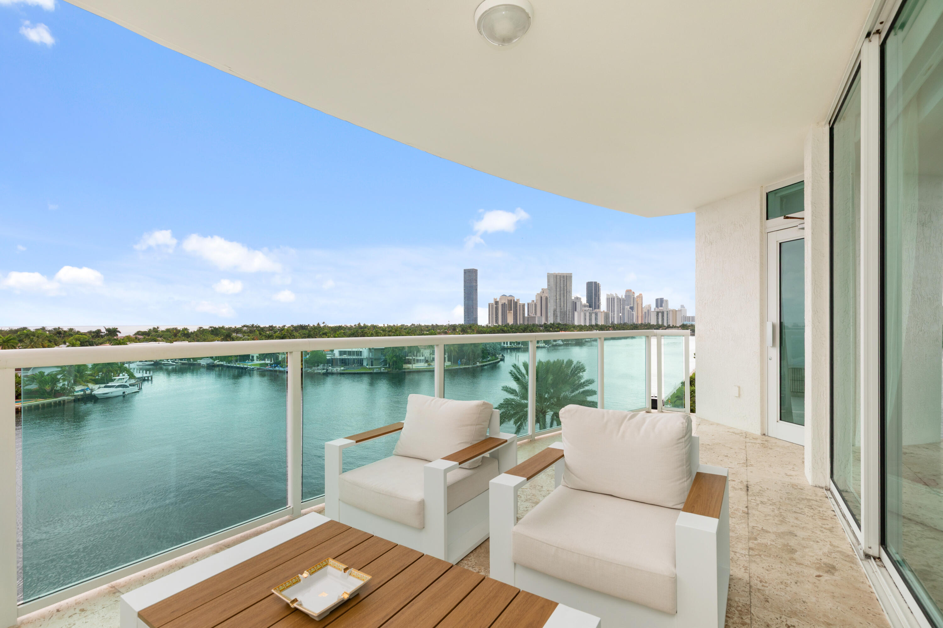 20201 E Country Club #706, Aventura FL 33180