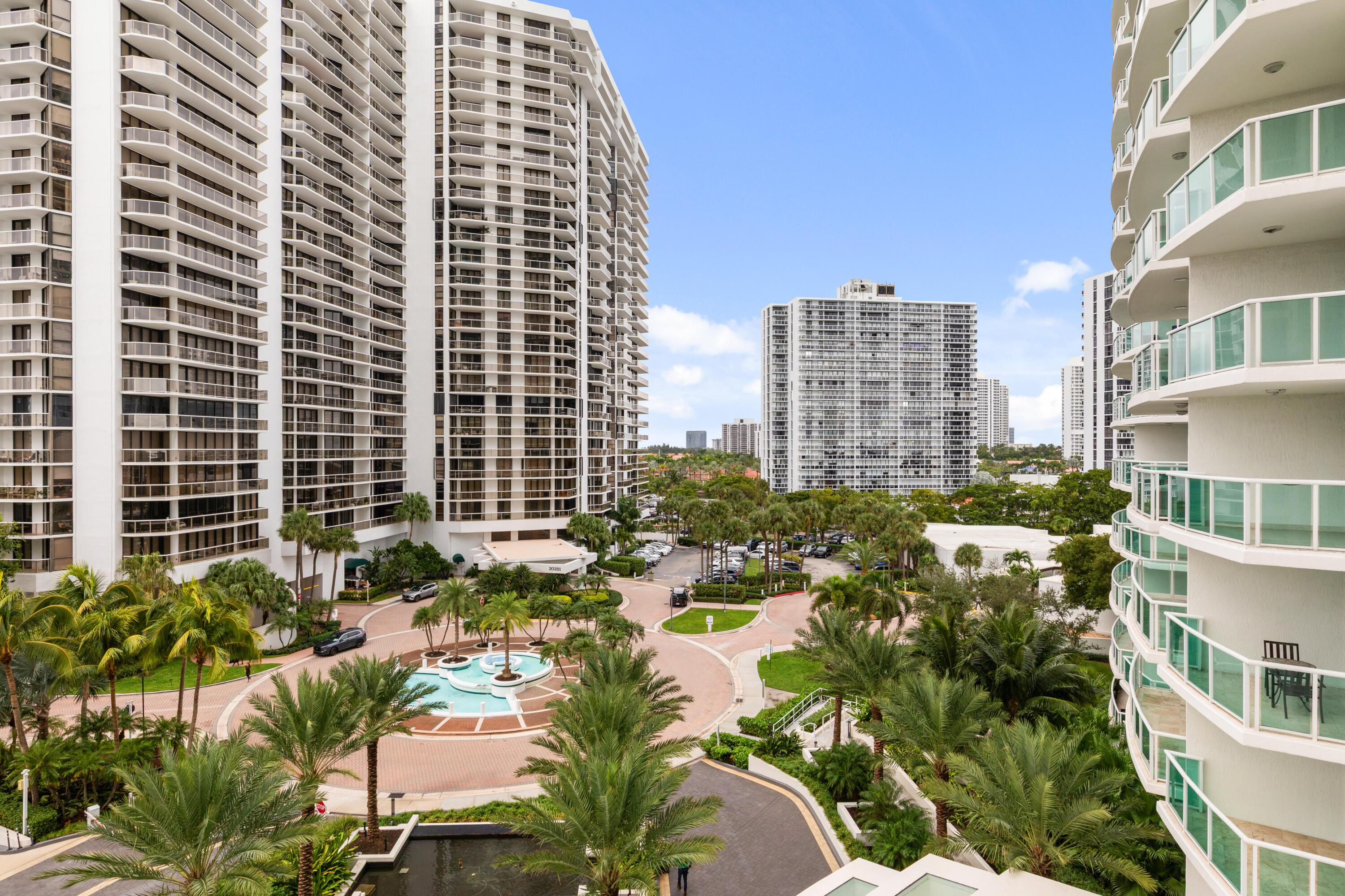 20201 E Country Club #706, Aventura FL 33180