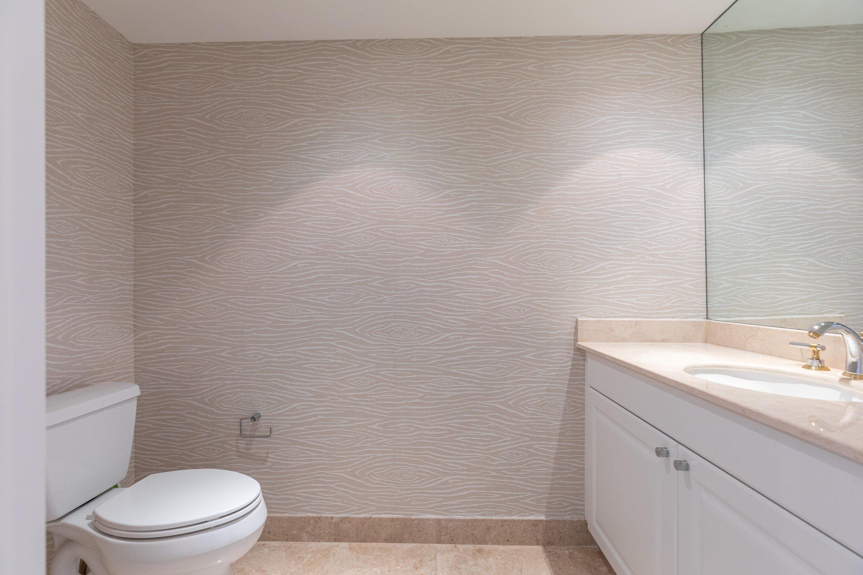 20201 E Country Club #706, Aventura FL 33180