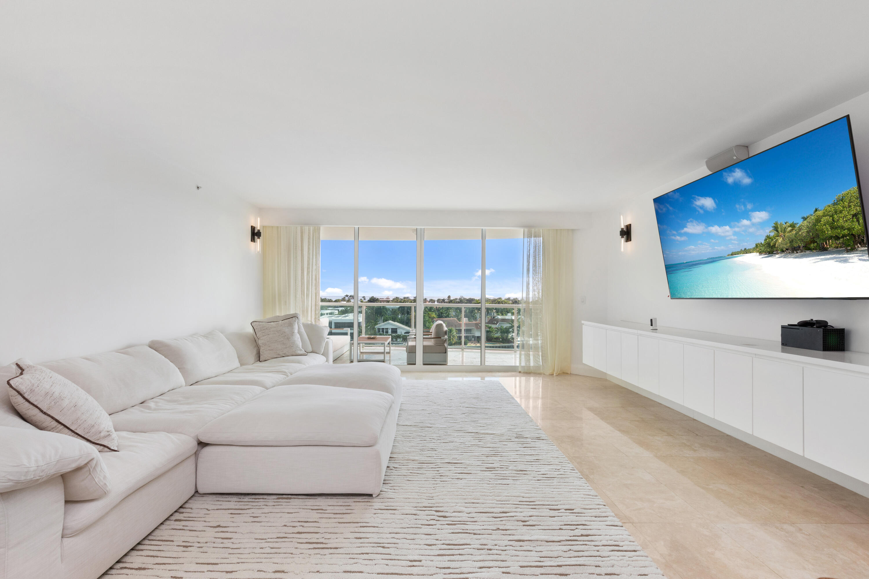 20201 E Country Club #706, Aventura FL 33180