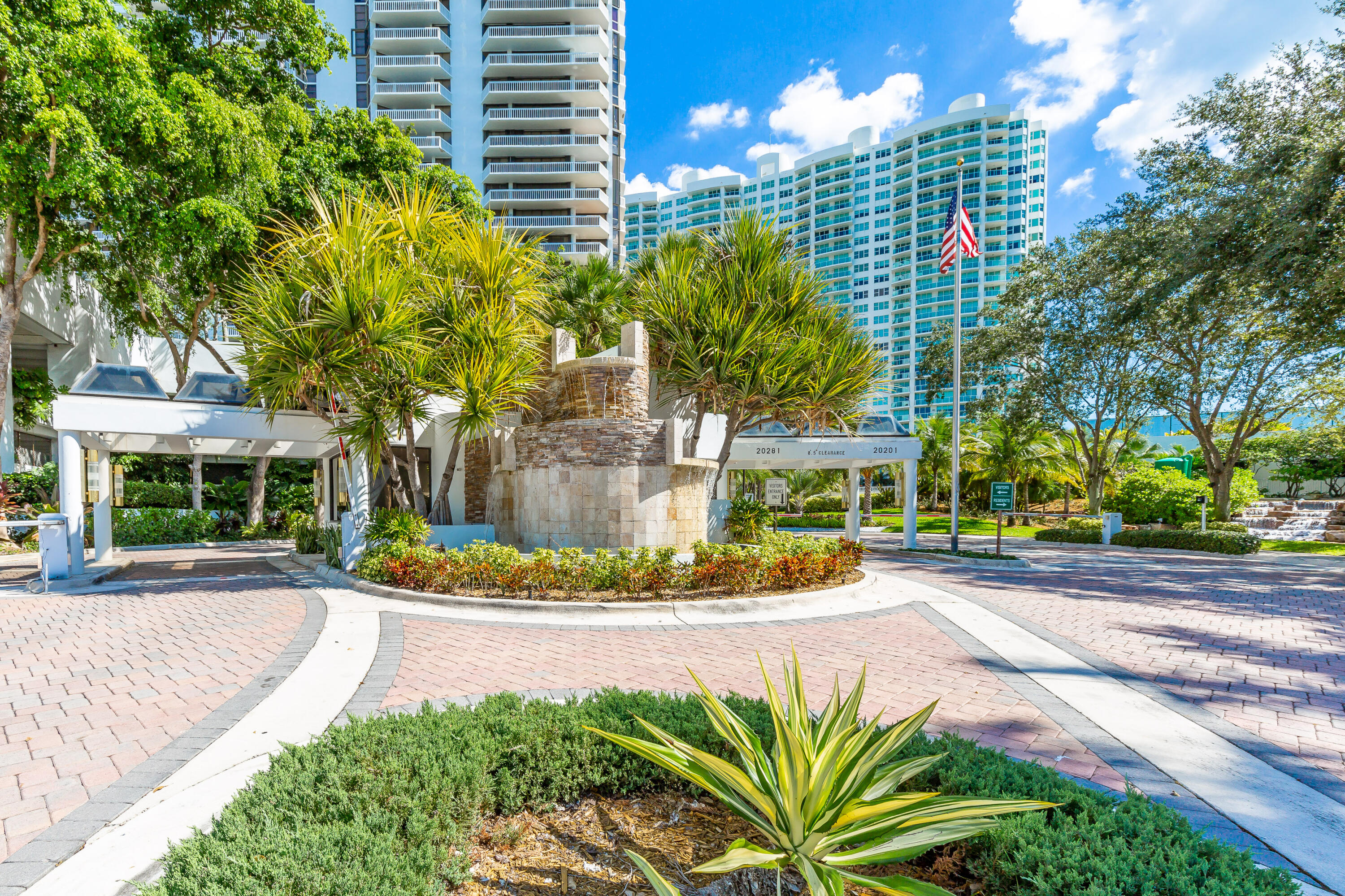 20201 E Country Club #706, Aventura FL 33180