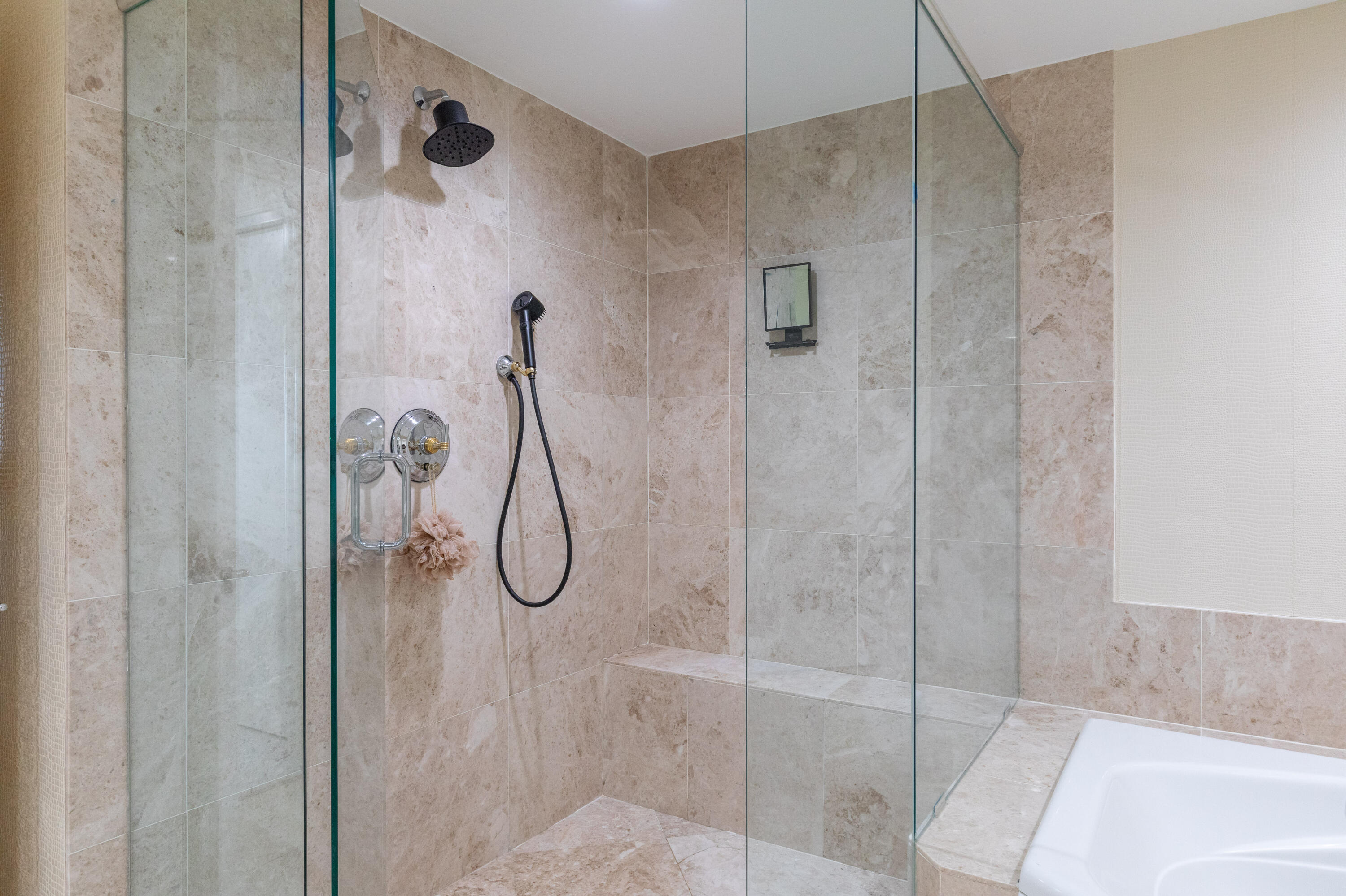 20201 E Country Club #706, Aventura FL 33180