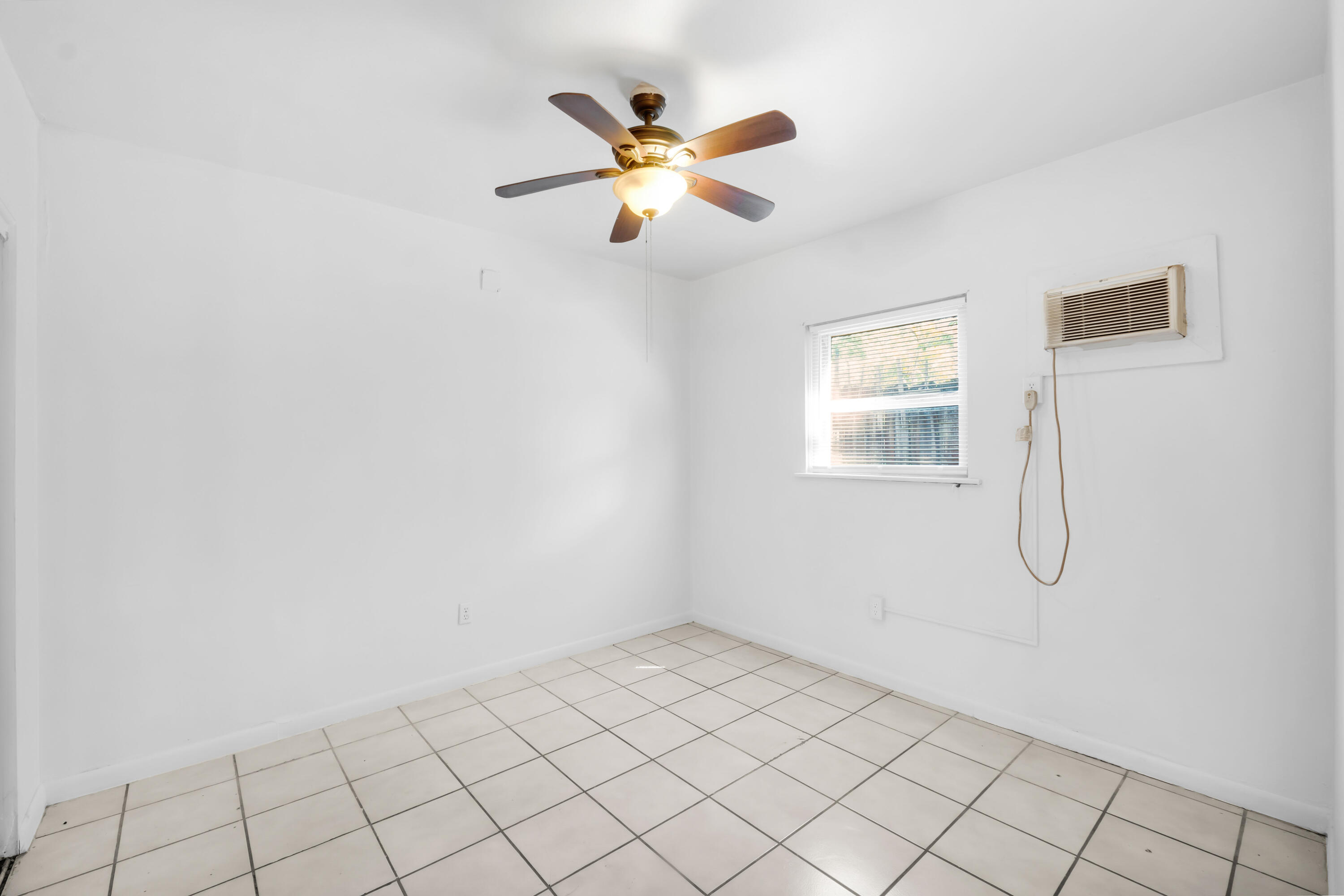 1217 SE 1st, Fort Lauderdale FL 33301