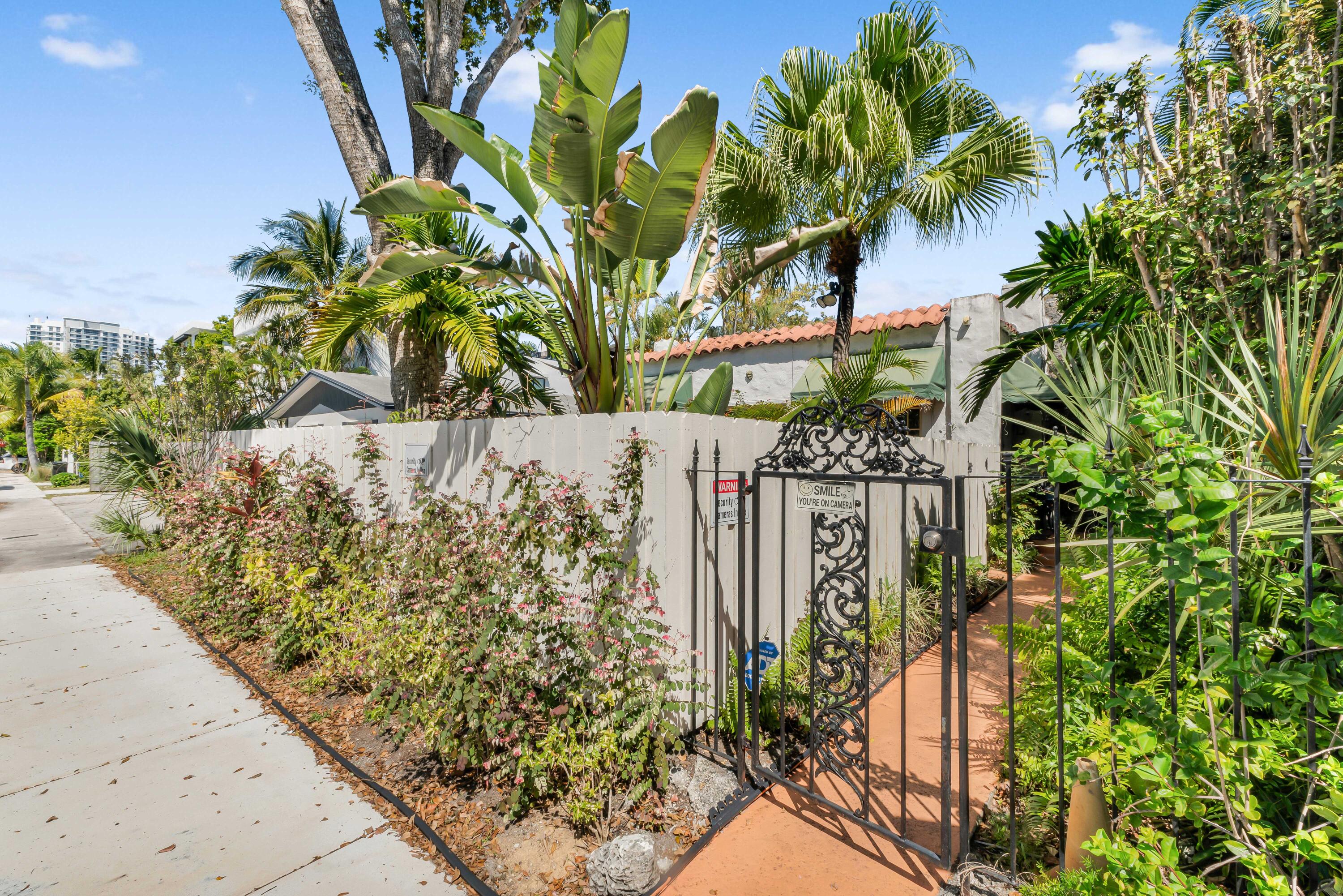 1217 SE 1st, Fort Lauderdale FL 33301