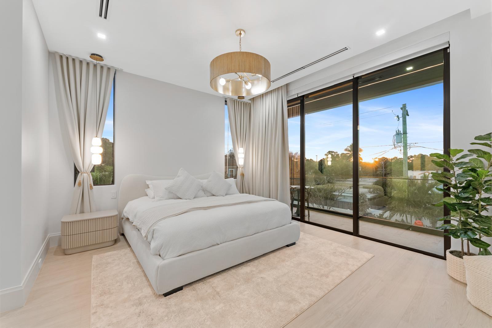 220 S Swinton, Delray Beach FL 33444