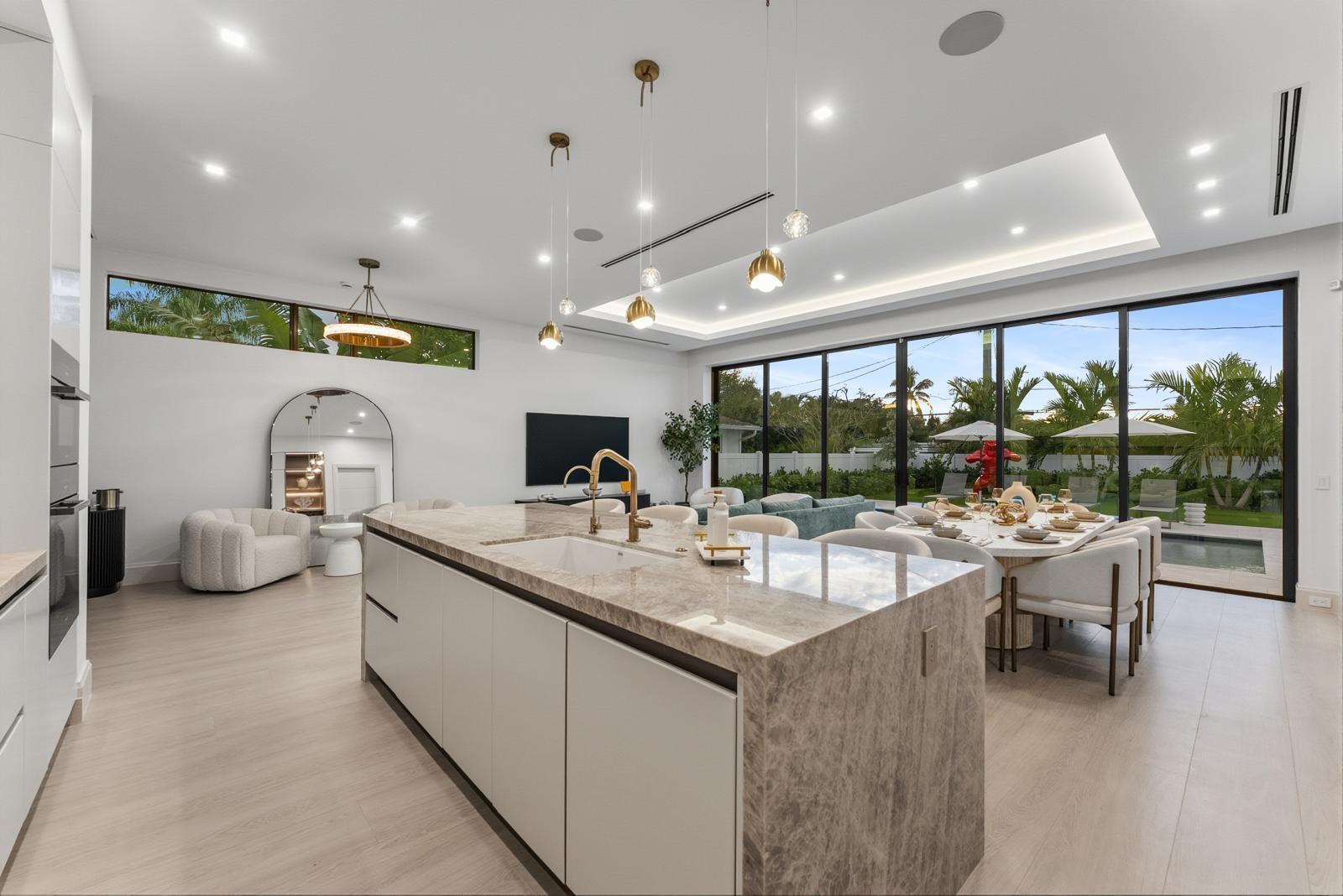 220 S Swinton, Delray Beach FL 33444