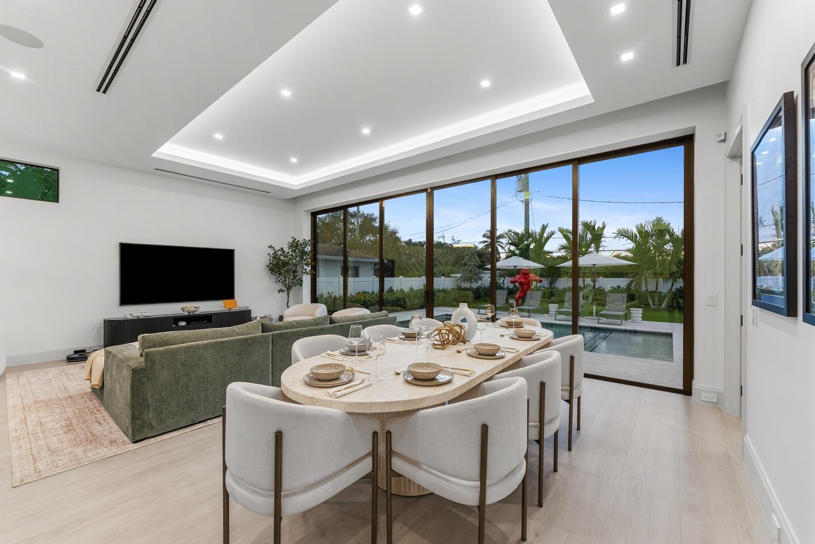 220 S Swinton, Delray Beach FL 33444