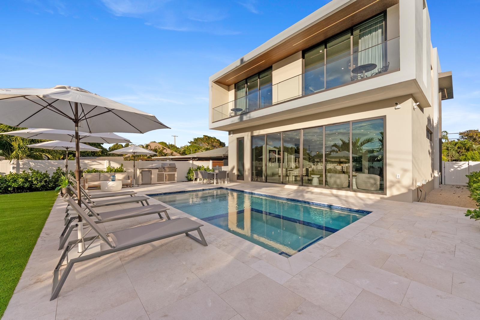 220 S Swinton, Delray Beach FL 33444