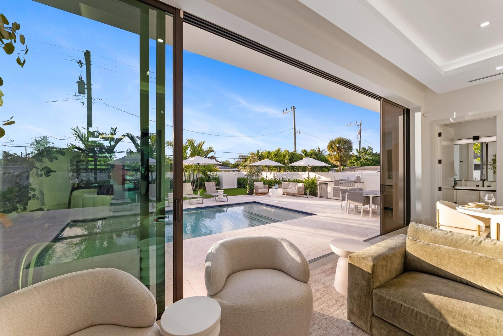 220 S Swinton, Delray Beach FL 33444