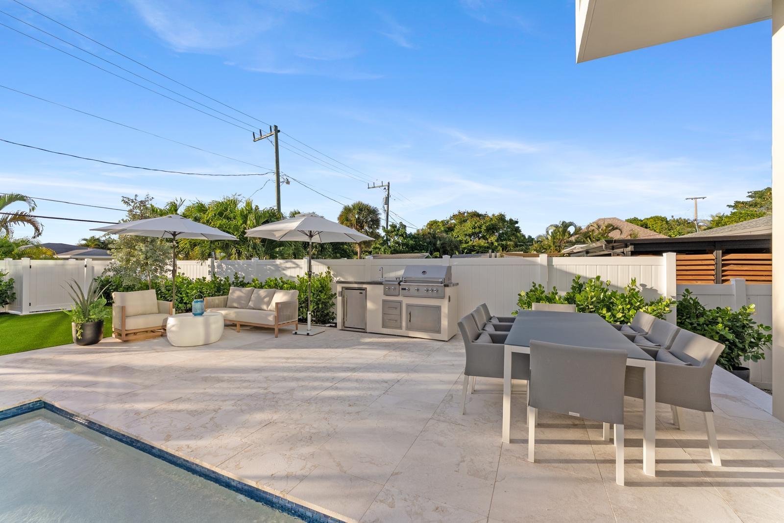 220 S Swinton, Delray Beach FL 33444
