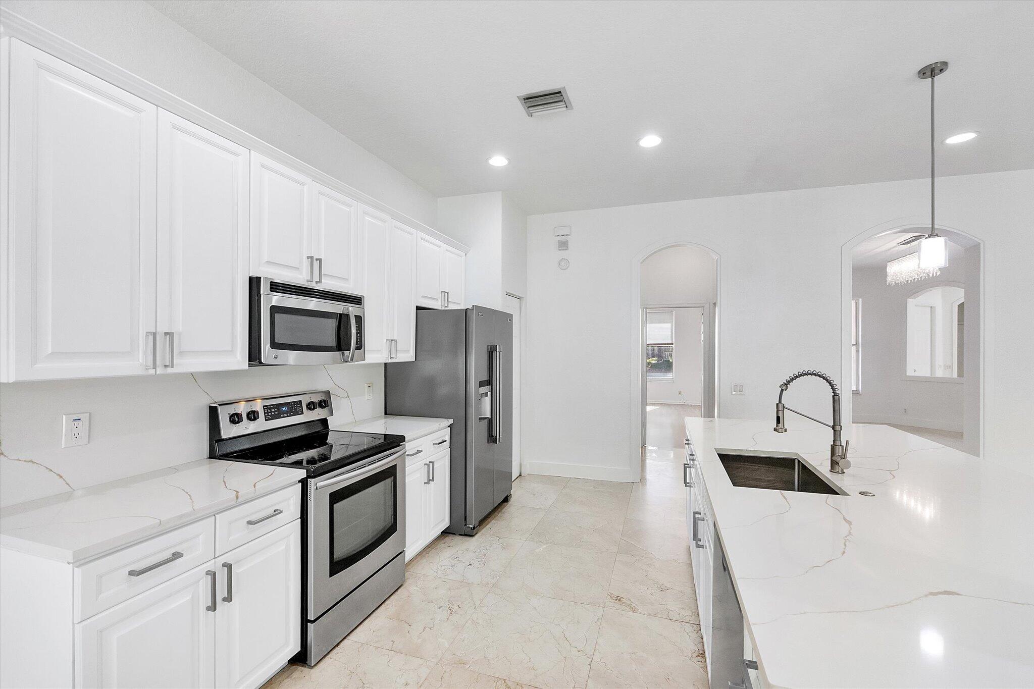 2013 Harbor View, Weston FL 33327