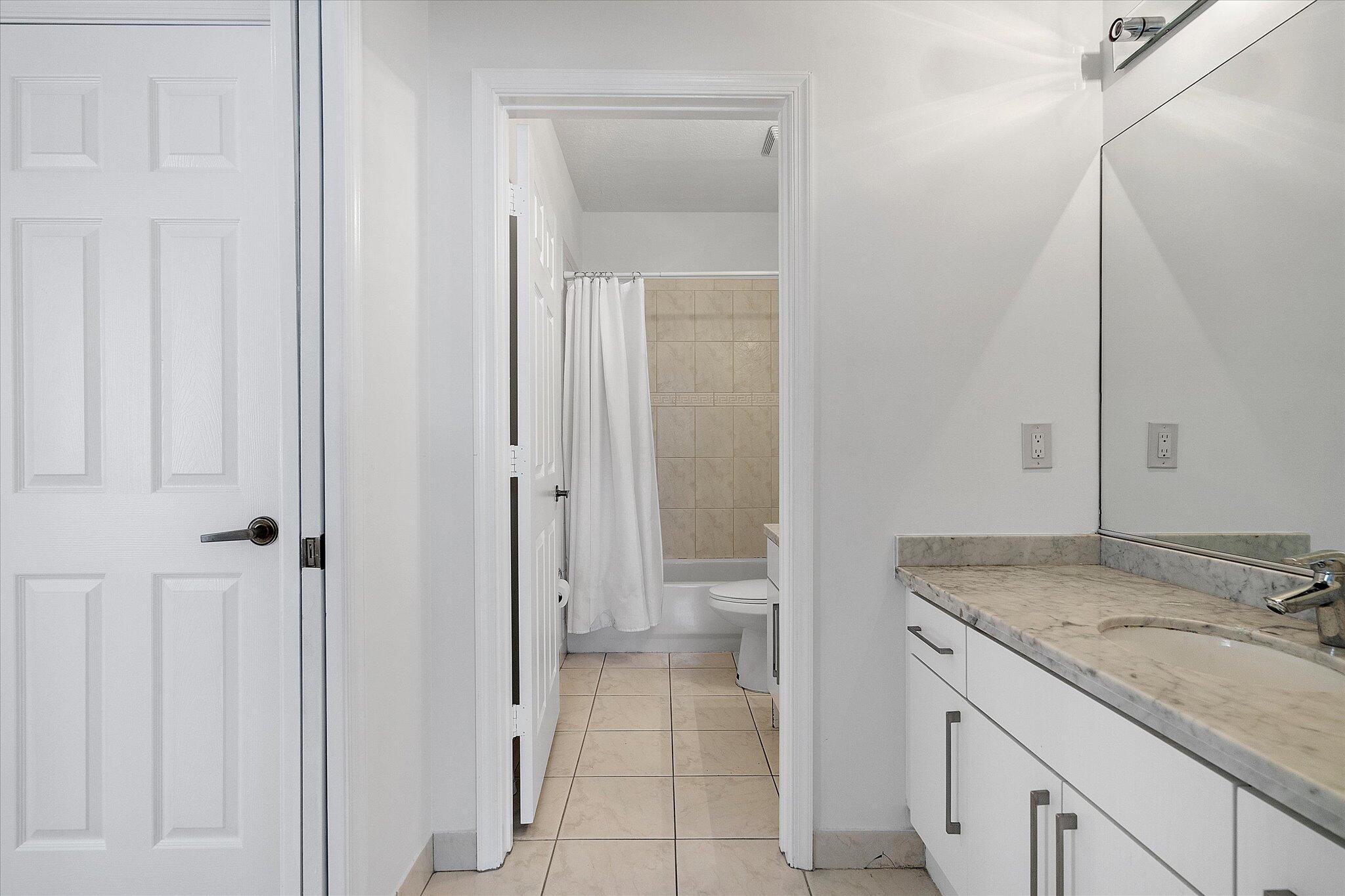 2013 Harbor View, Weston FL 33327