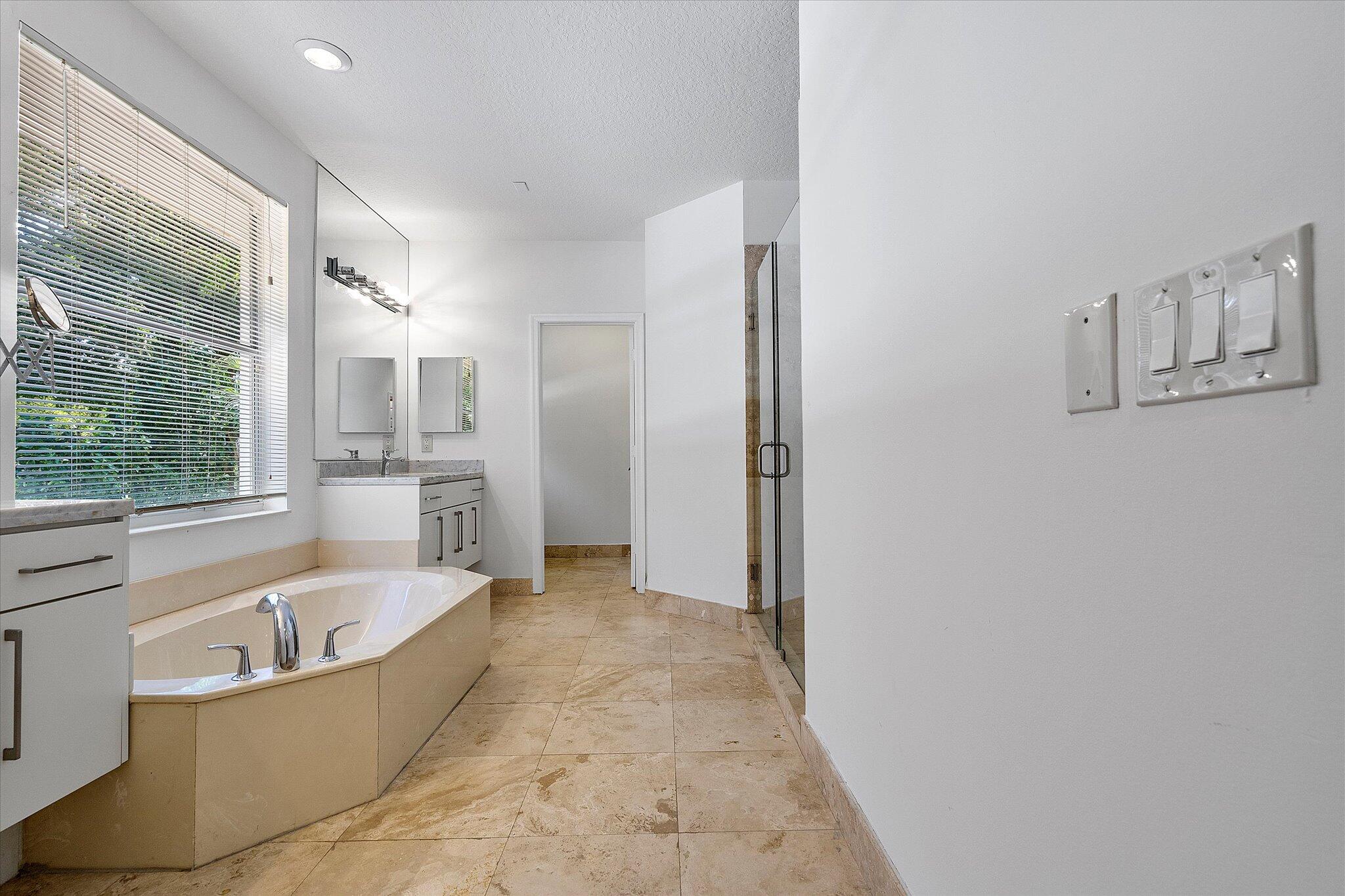 2013 Harbor View, Weston FL 33327