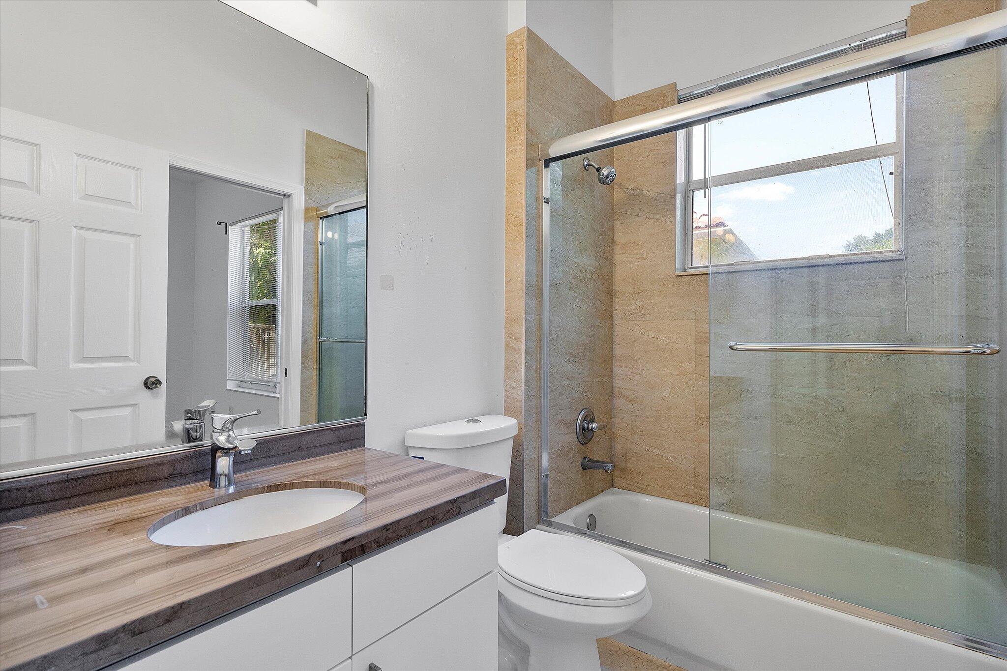 2013 Harbor View, Weston FL 33327