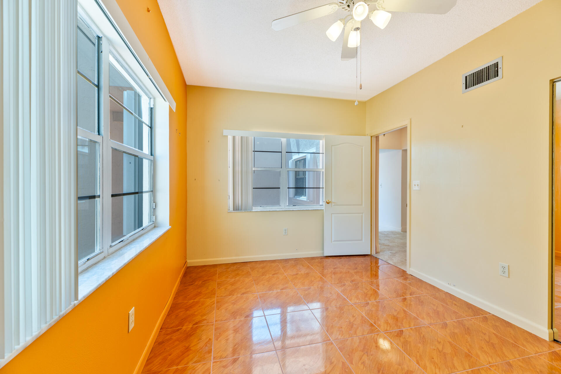 6622 Villa Sonrisa #812, Boca Raton FL 33433