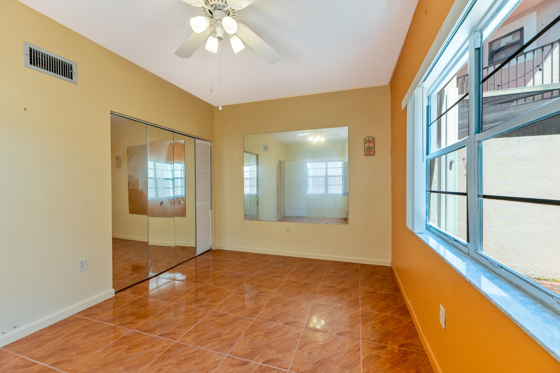 6622 Villa Sonrisa #812, Boca Raton FL 33433