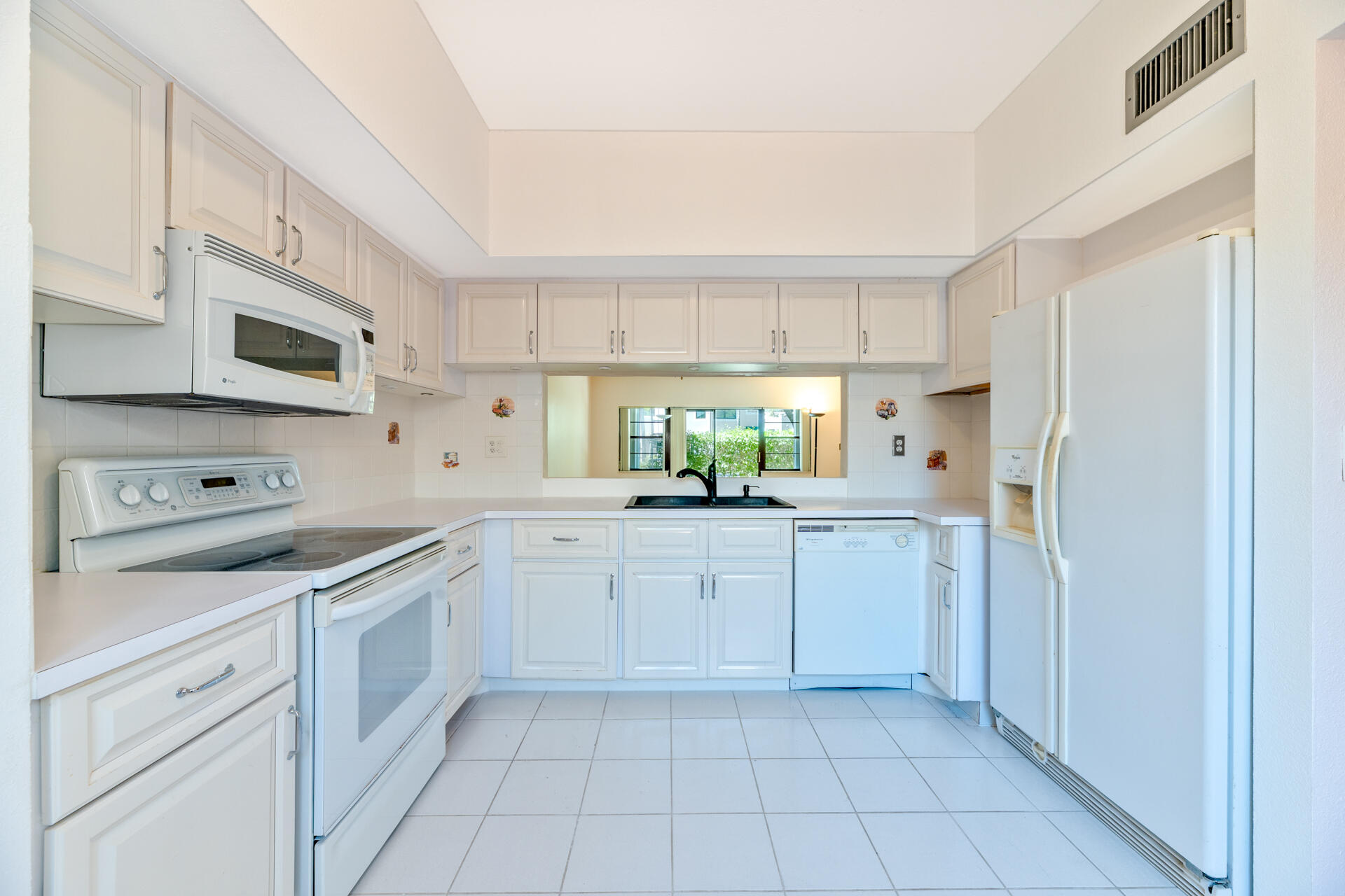 6622 Villa Sonrisa #812, Boca Raton FL 33433
