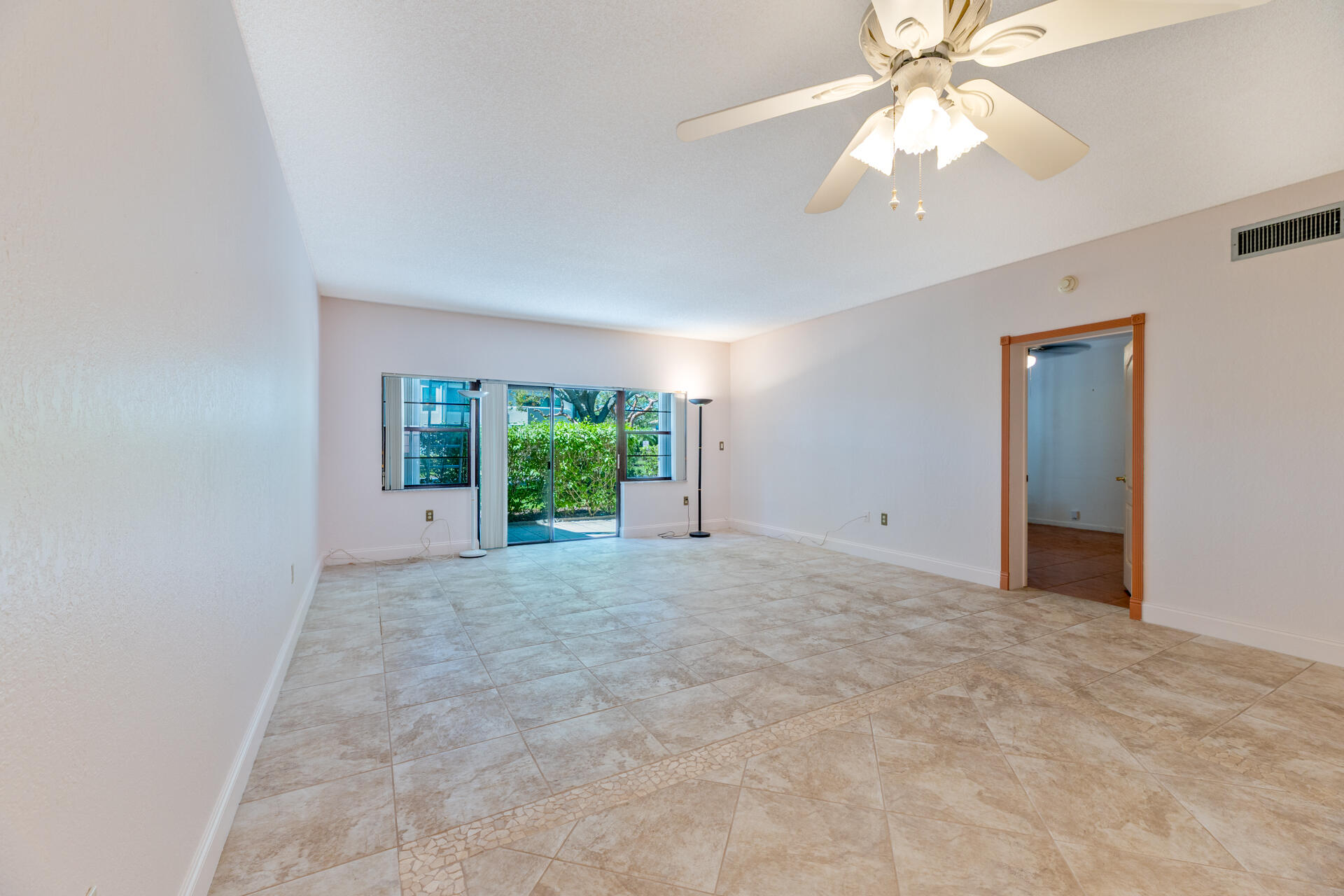 6622 Villa Sonrisa #812, Boca Raton FL 33433