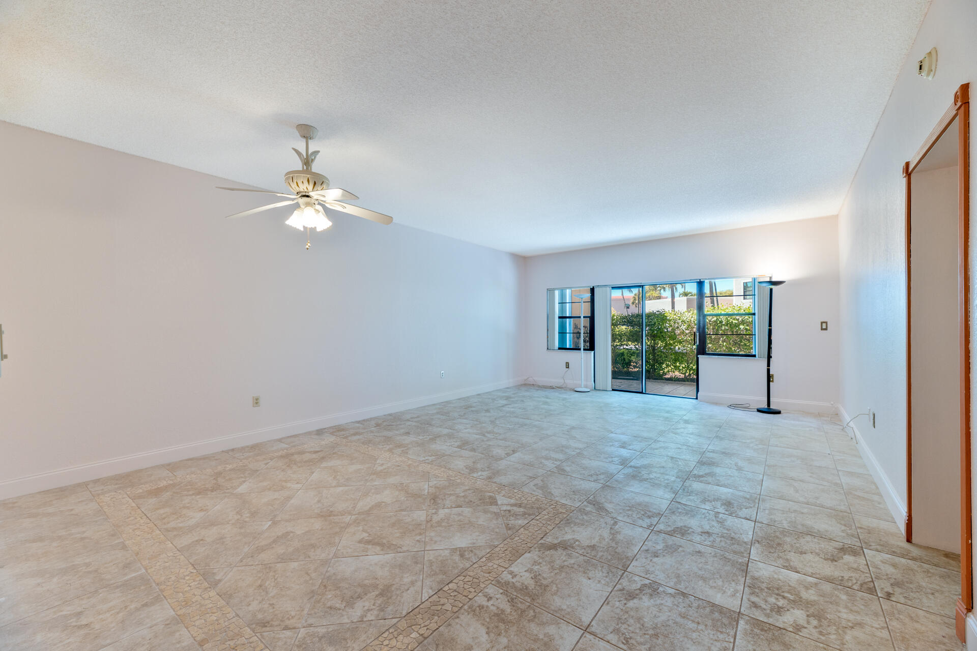 6622 Villa Sonrisa #812, Boca Raton FL 33433