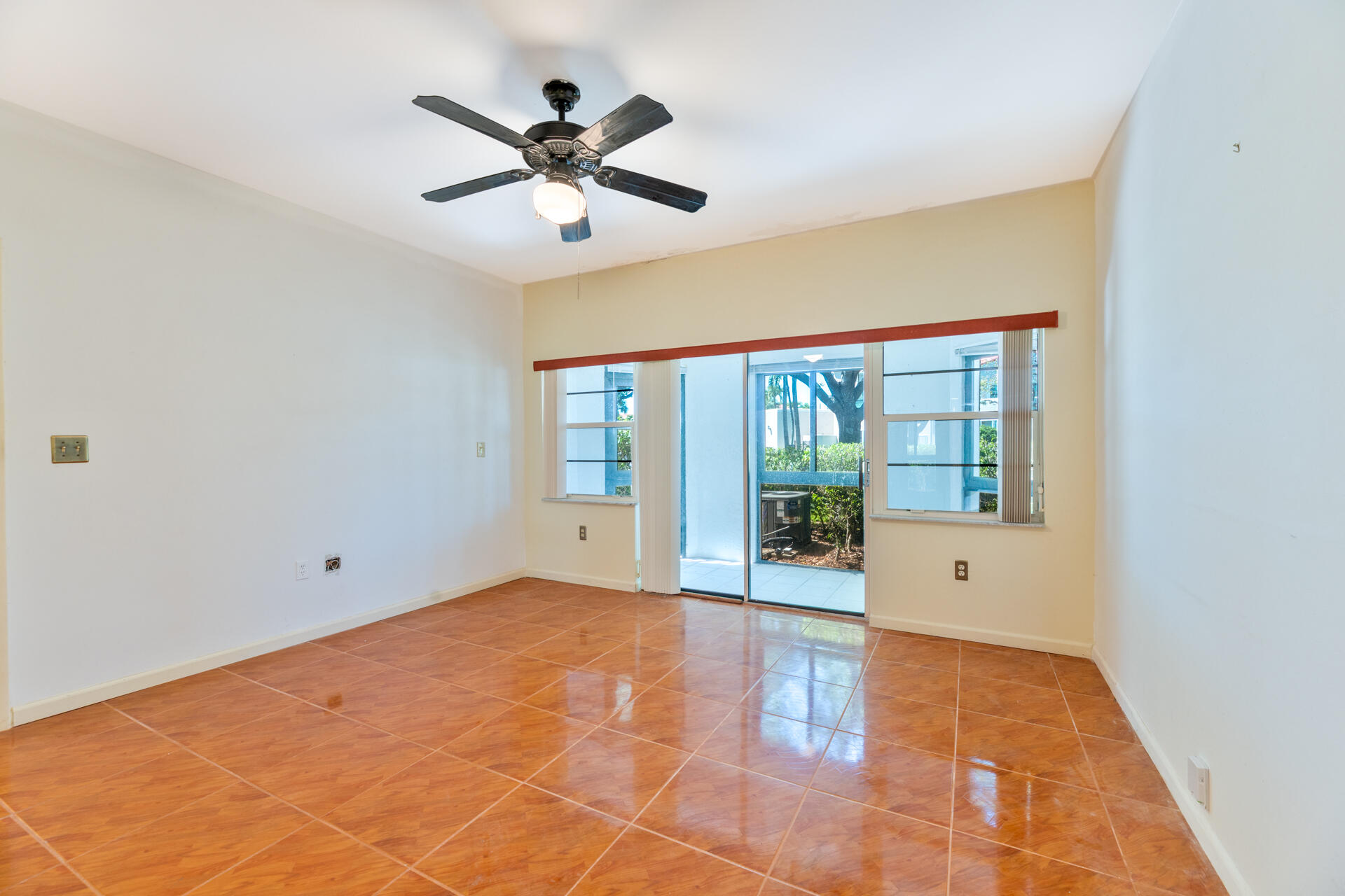 6622 Villa Sonrisa #812, Boca Raton FL 33433