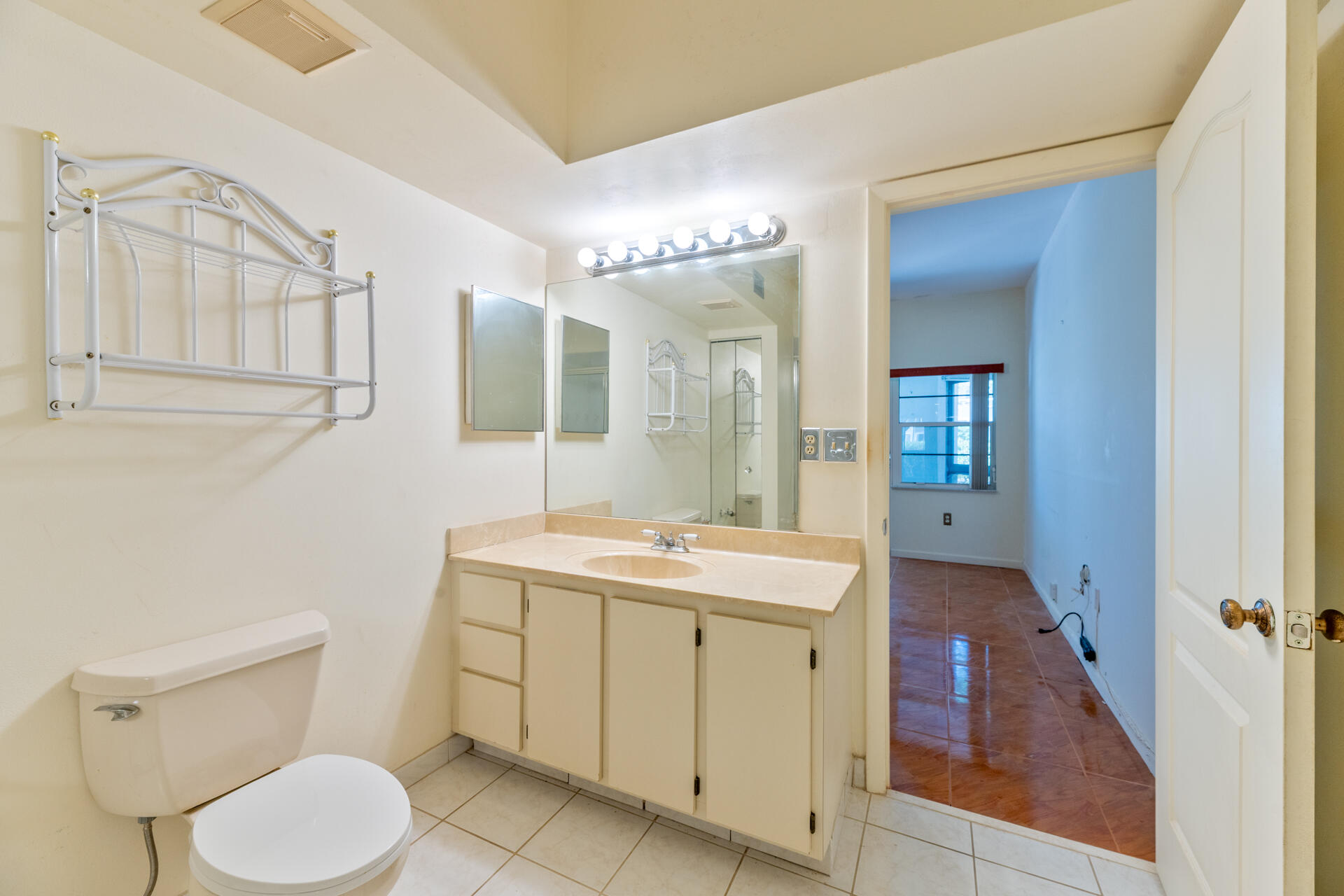 6622 Villa Sonrisa #812, Boca Raton FL 33433