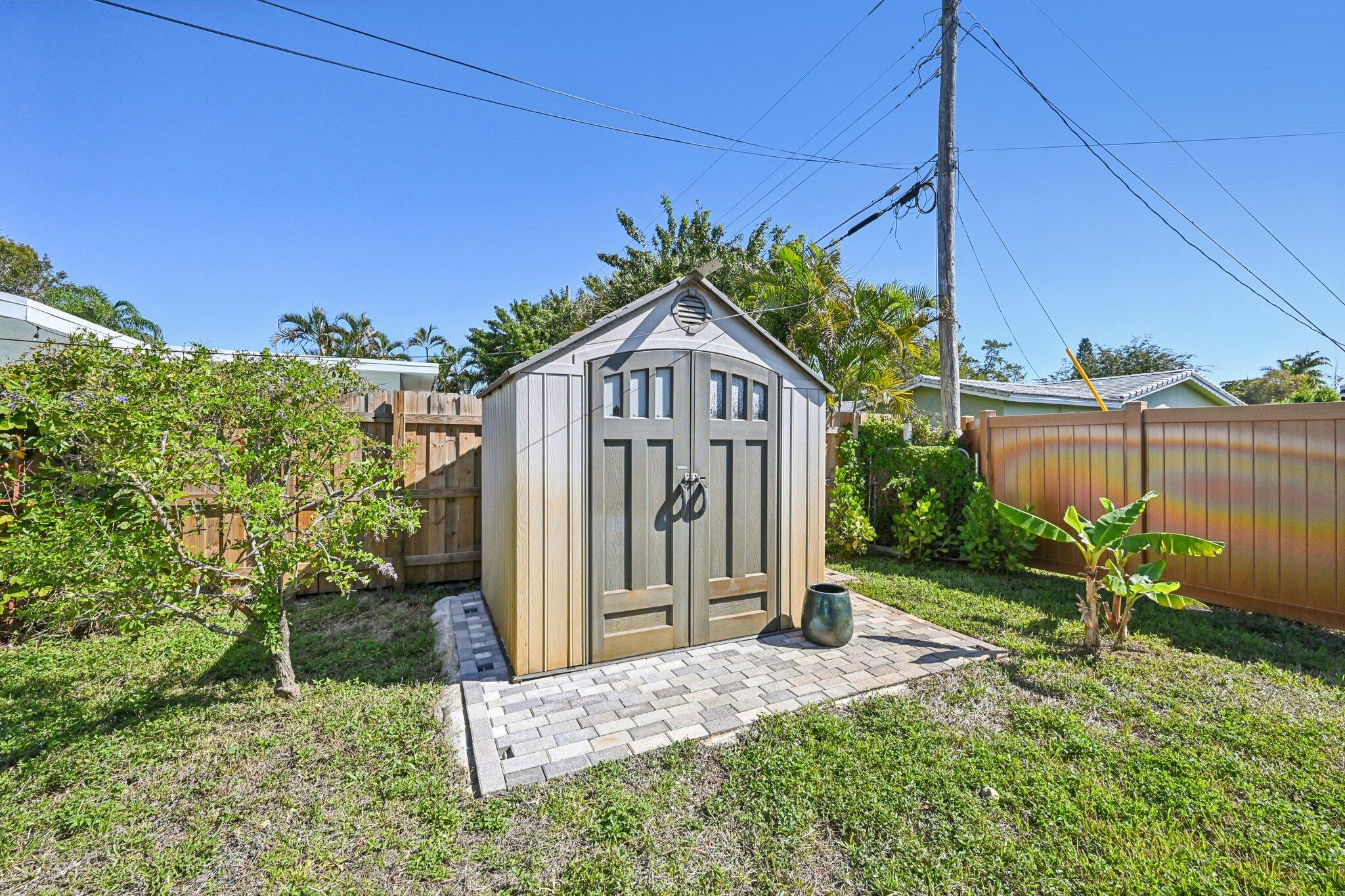 818 SE 9th, Deerfield Beach FL 33441