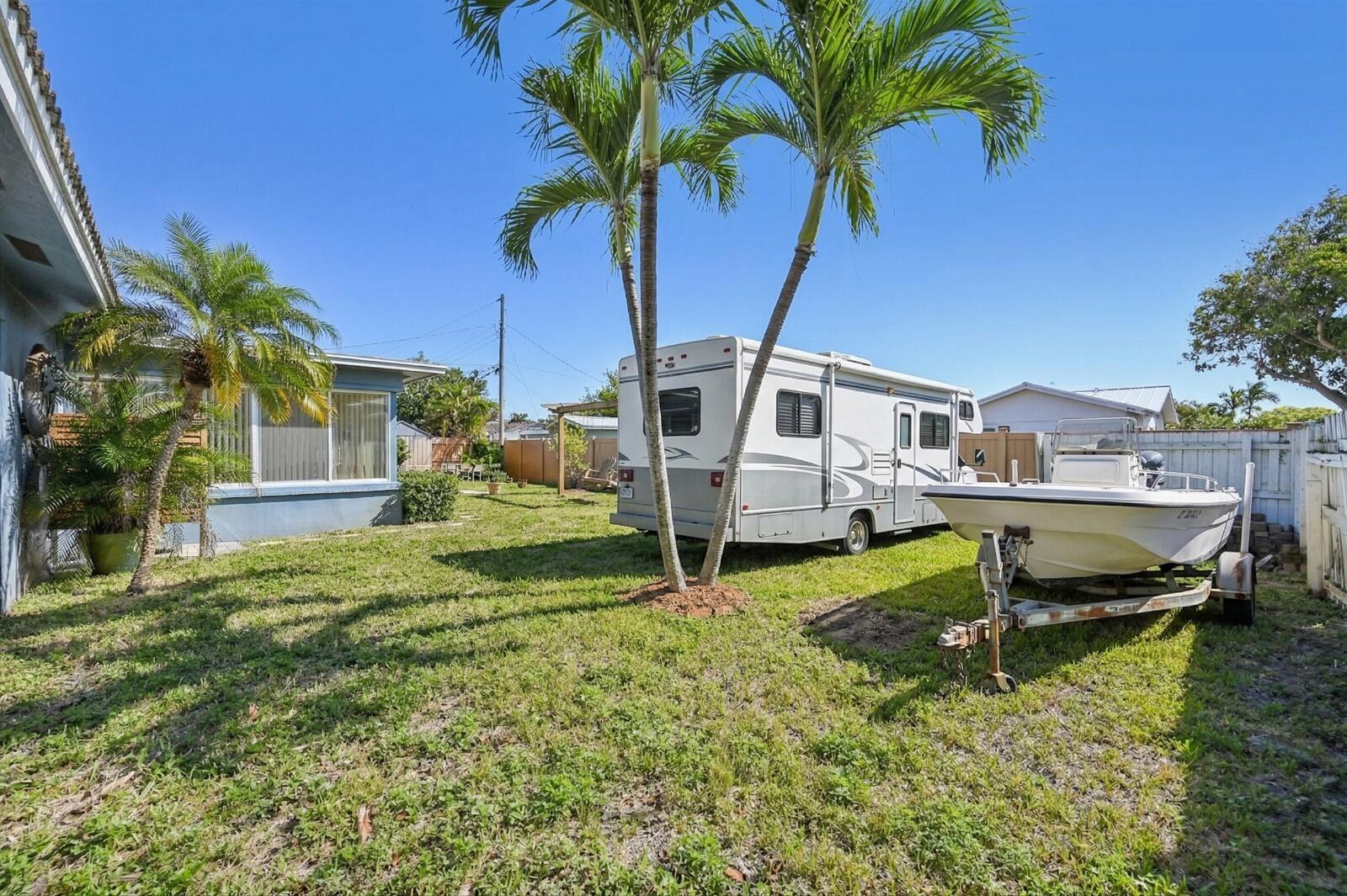 818 SE 9th, Deerfield Beach FL 33441