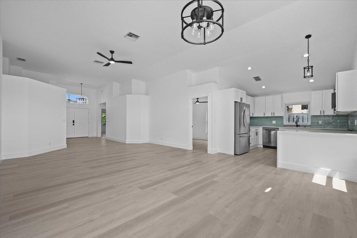 6334 Foster, Jupiter FL 33458