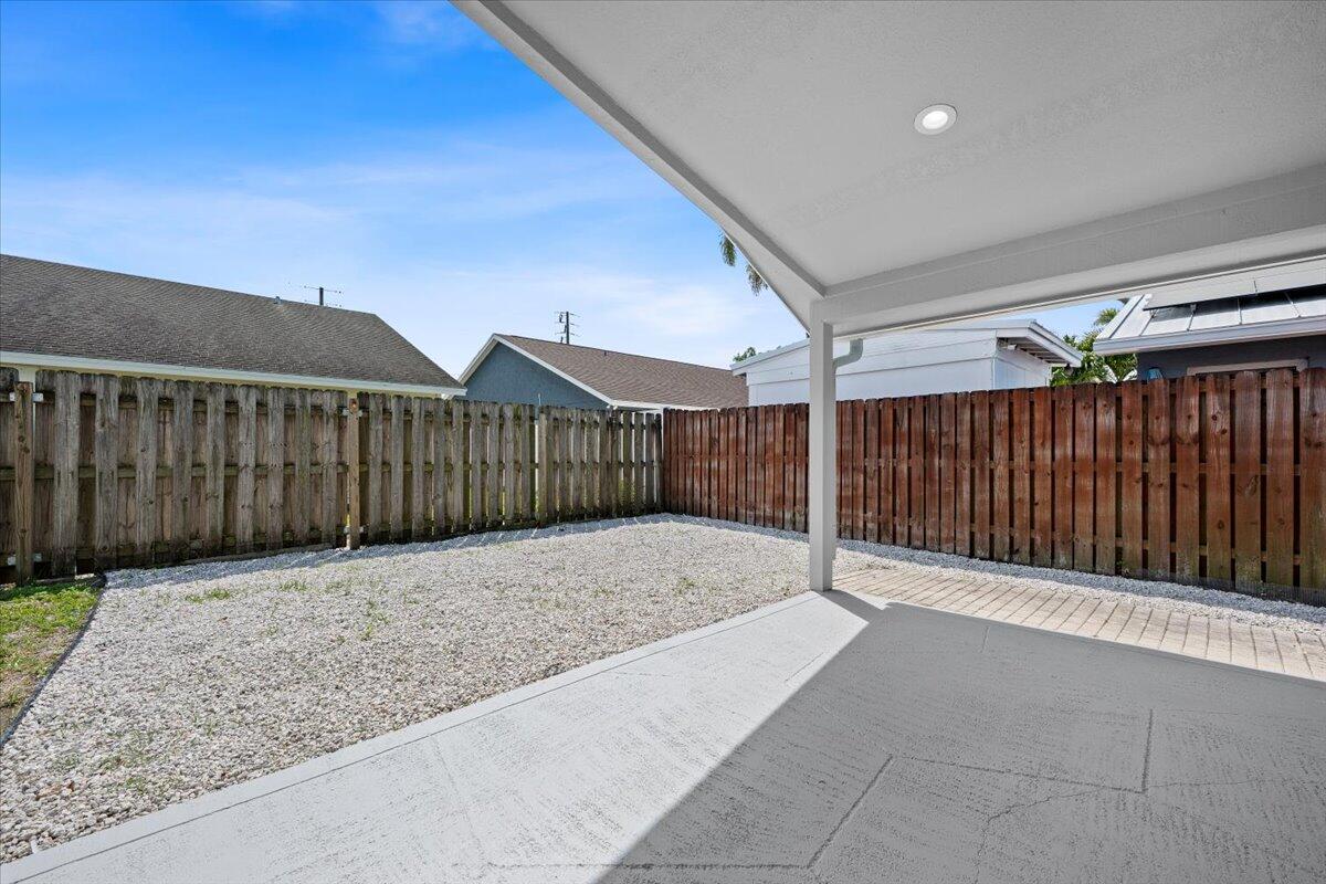 6334 Foster, Jupiter FL 33458