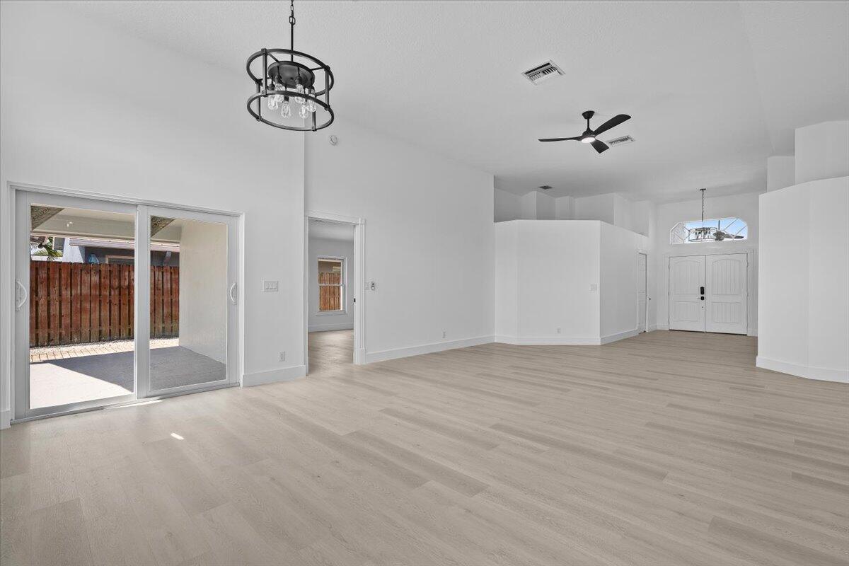 6334 Foster, Jupiter FL 33458