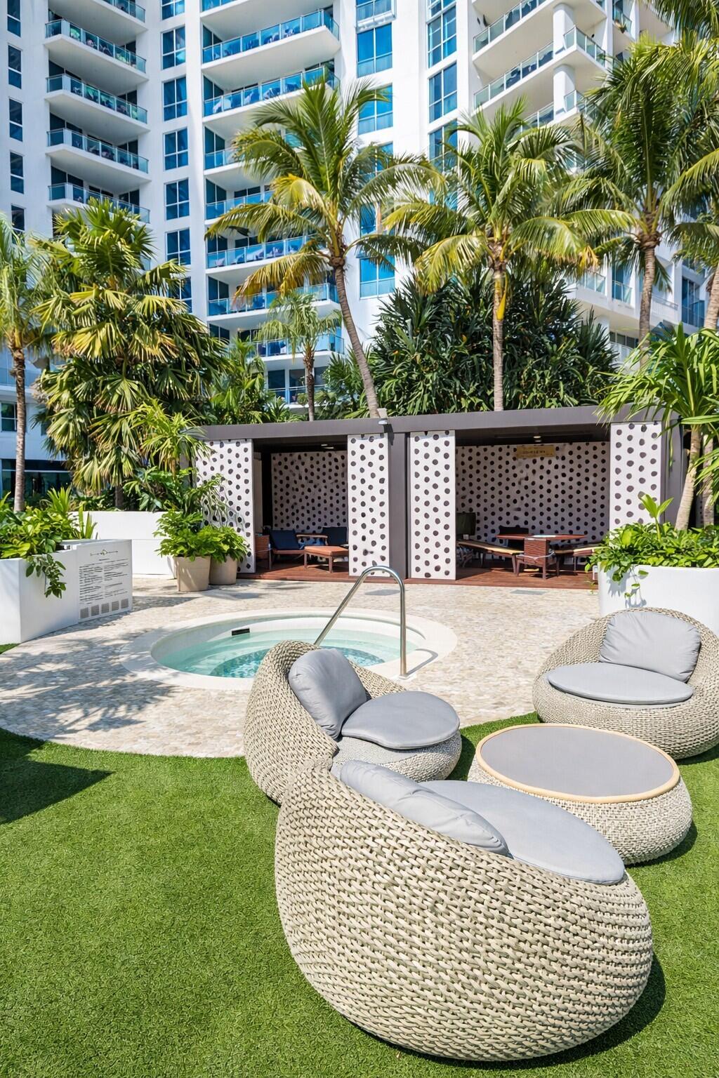 3535 S Ocean #402, Hollywood FL 33019