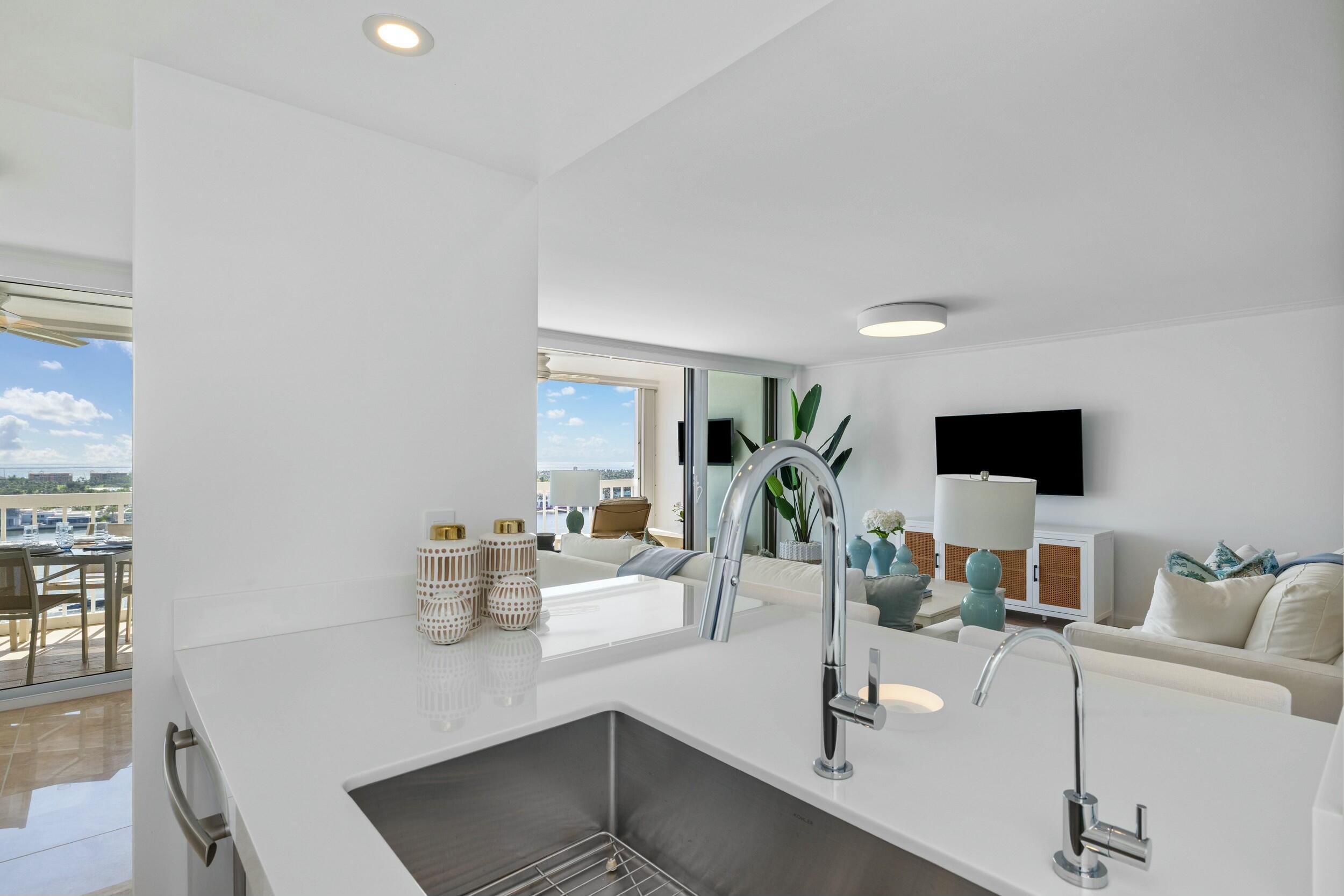 400 N Flagler #2004, West Palm Beach FL 33401