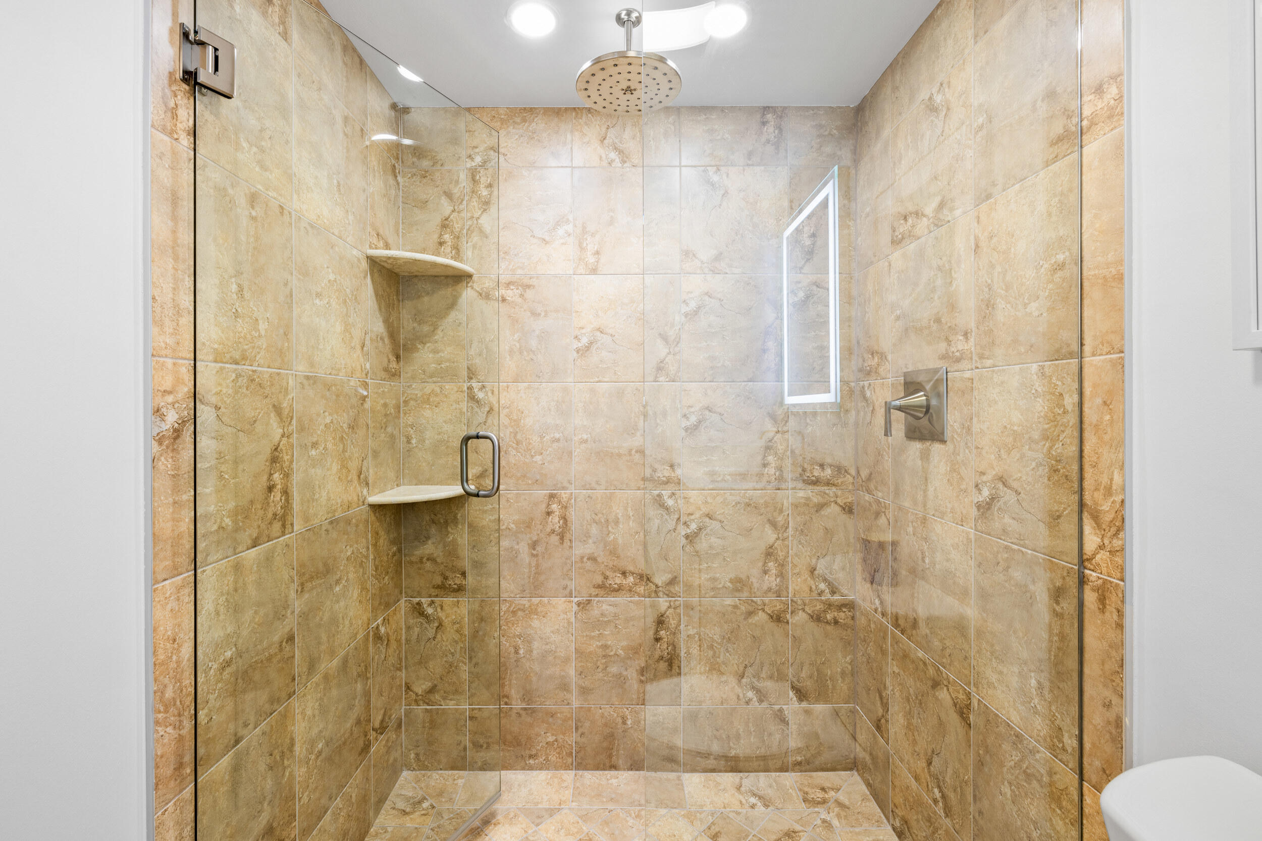 400 N Flagler #2003, West Palm Beach FL 33401