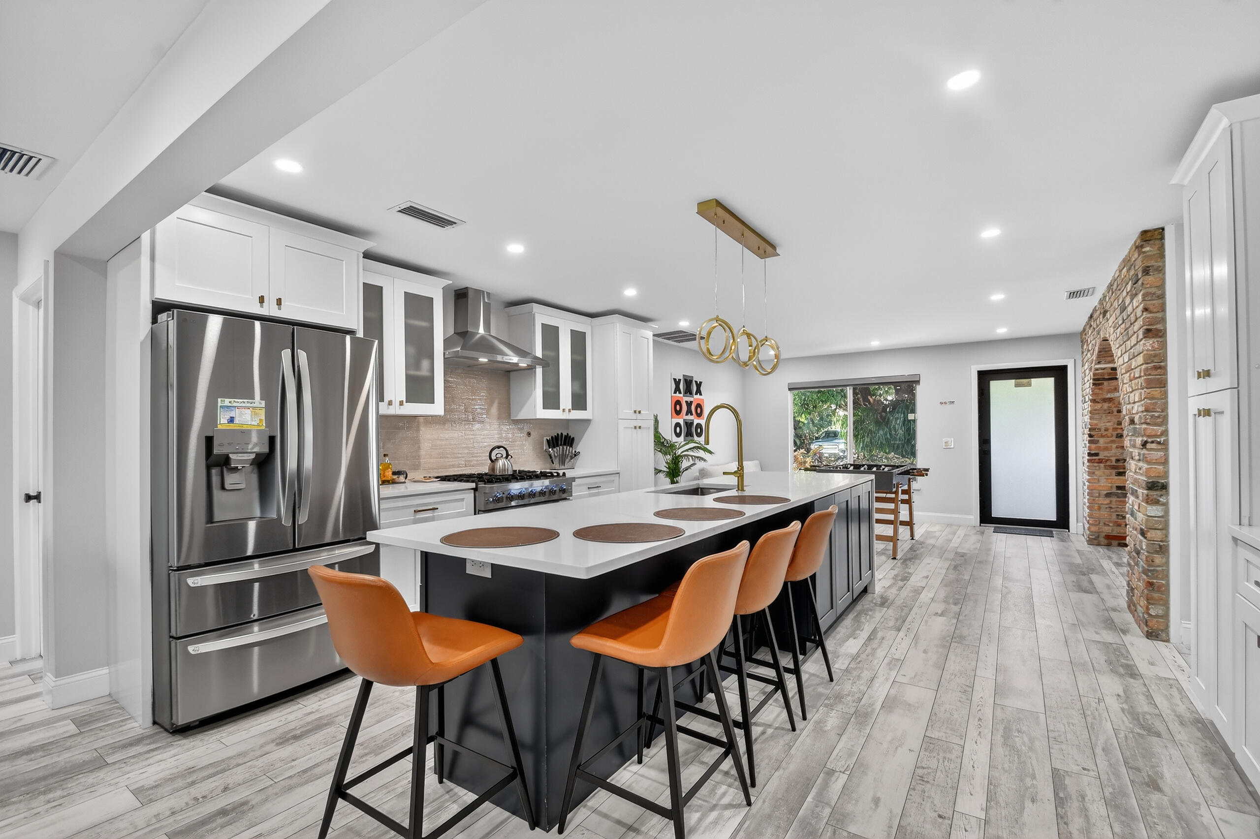 8416 Pine Tree, West Palm Beach FL 33406