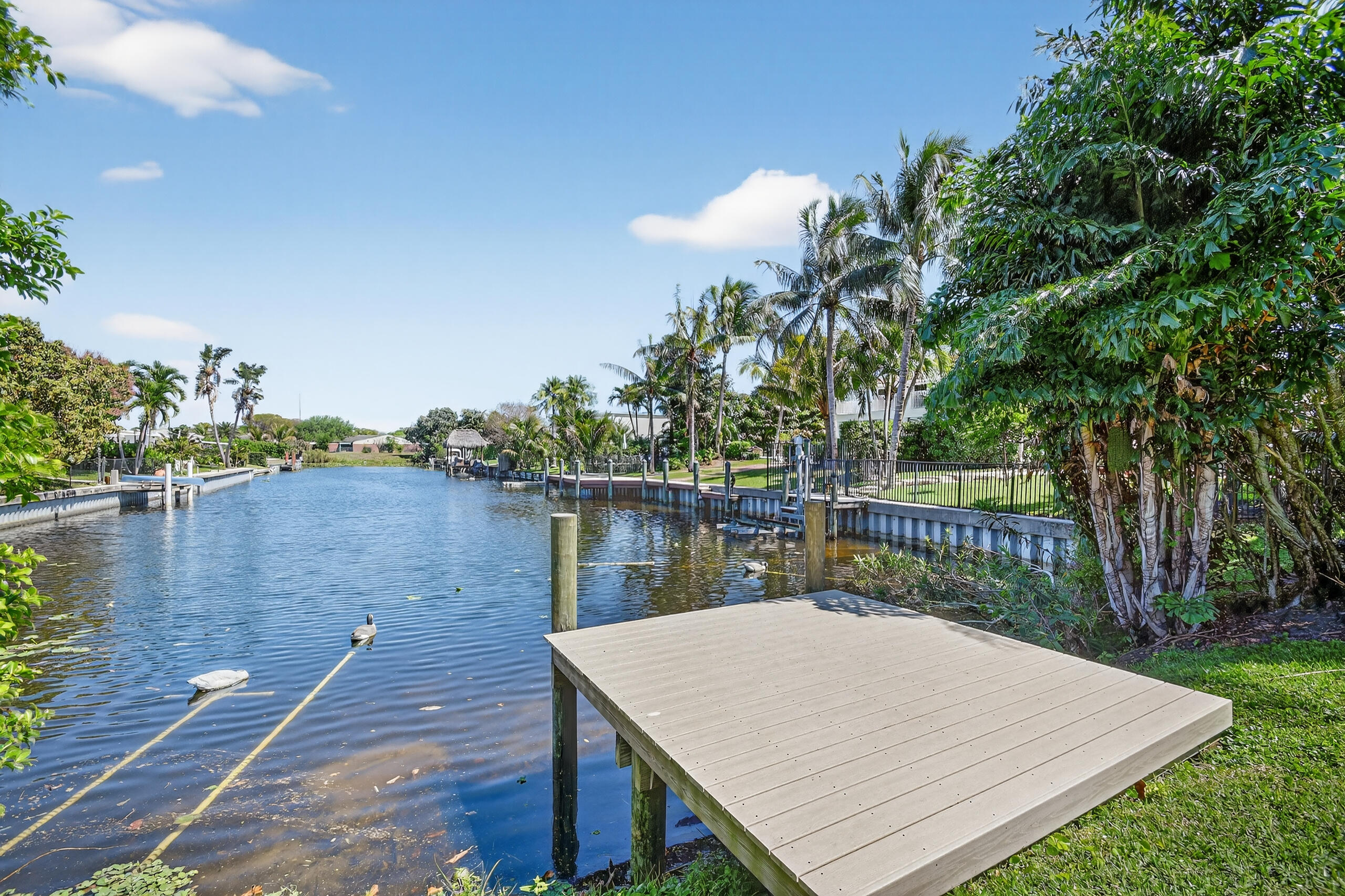 8416 Pine Tree, West Palm Beach FL 33406