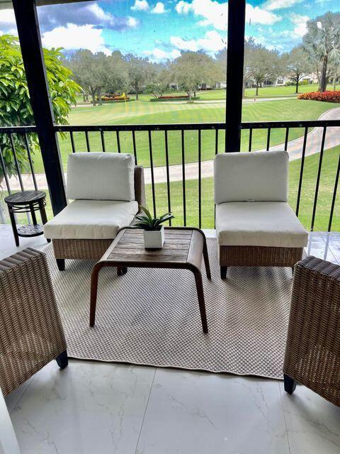 7449 Glendevon #106, Delray Beach FL 33446