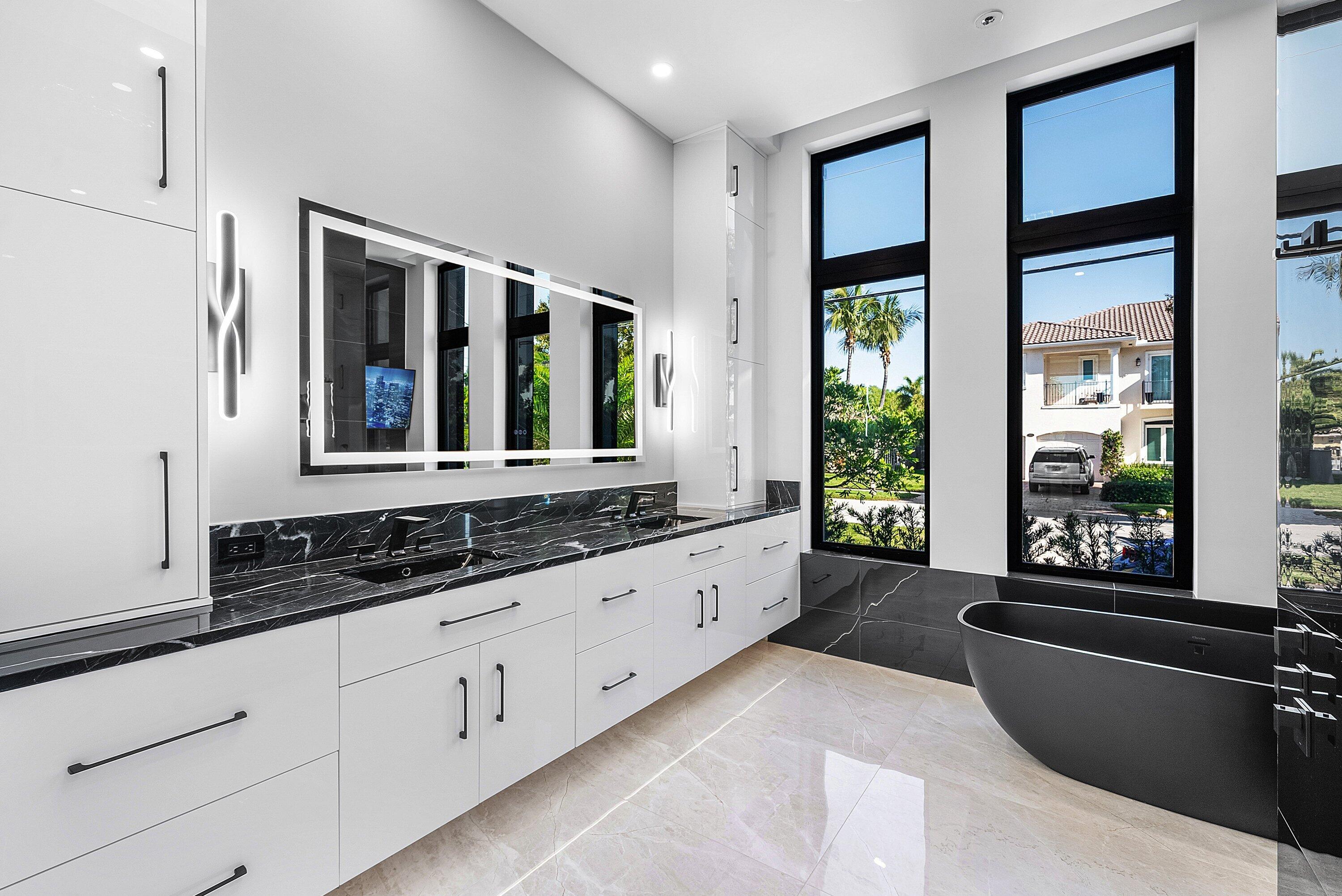 2650 NE 48th, Lighthouse Point FL 33064