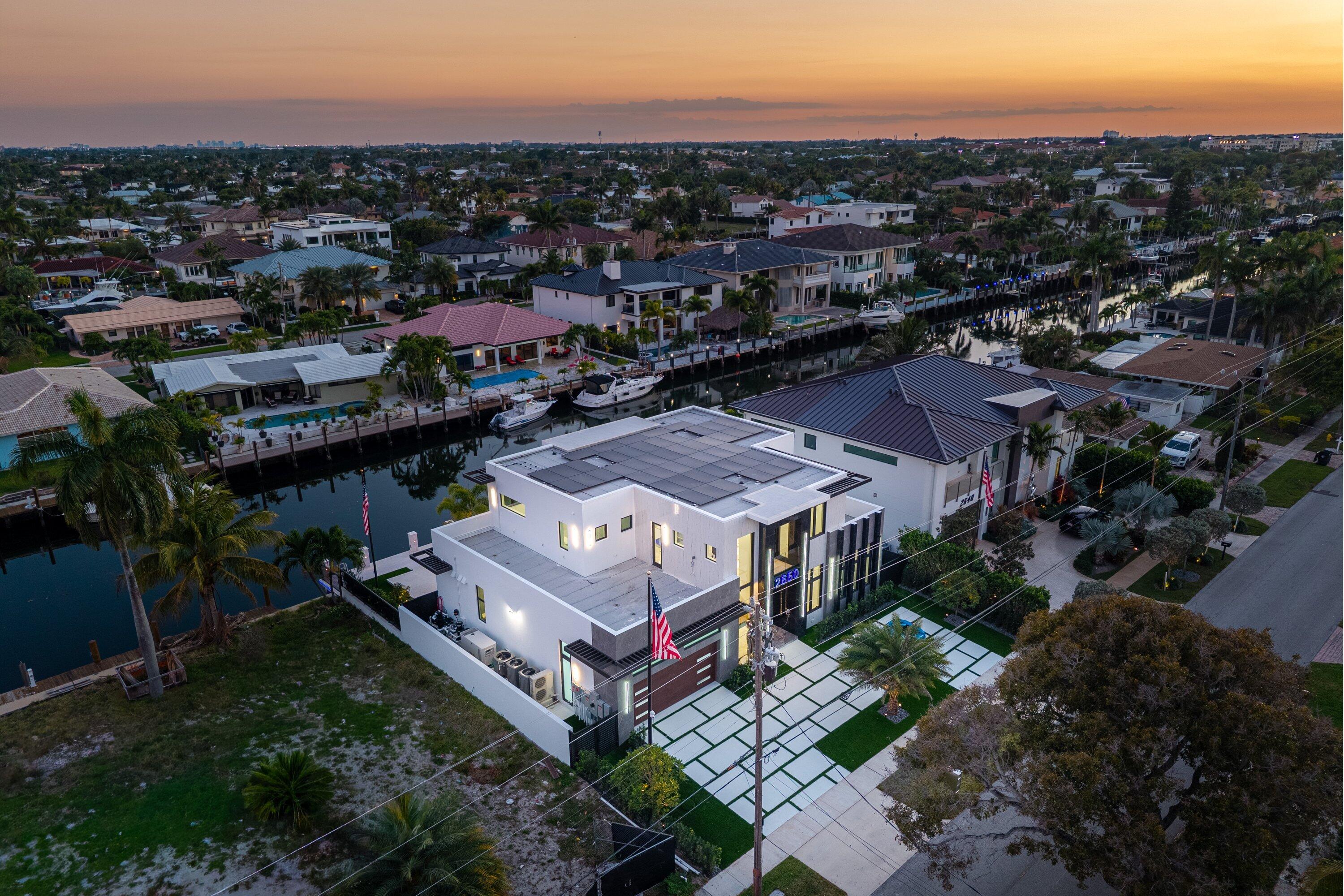 2650 NE 48th, Lighthouse Point FL 33064
