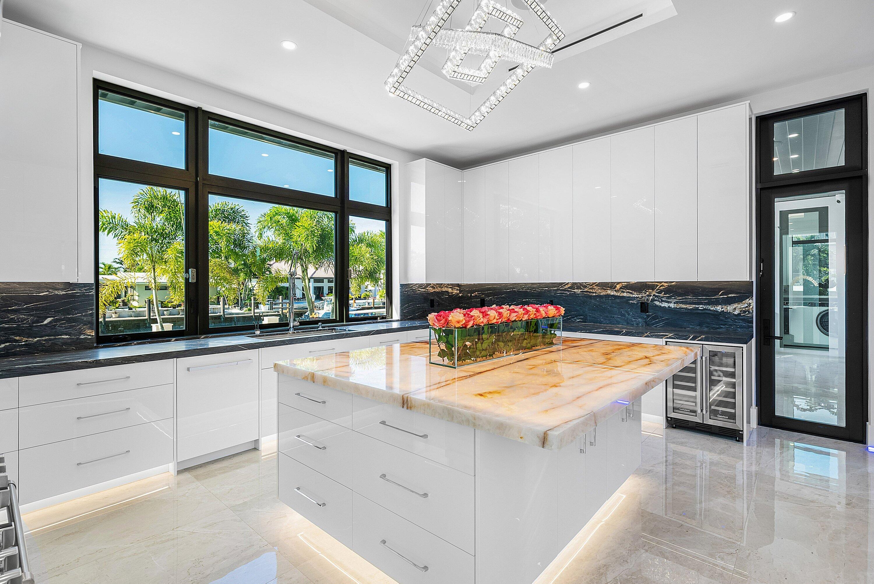 2650 NE 48th, Lighthouse Point FL 33064