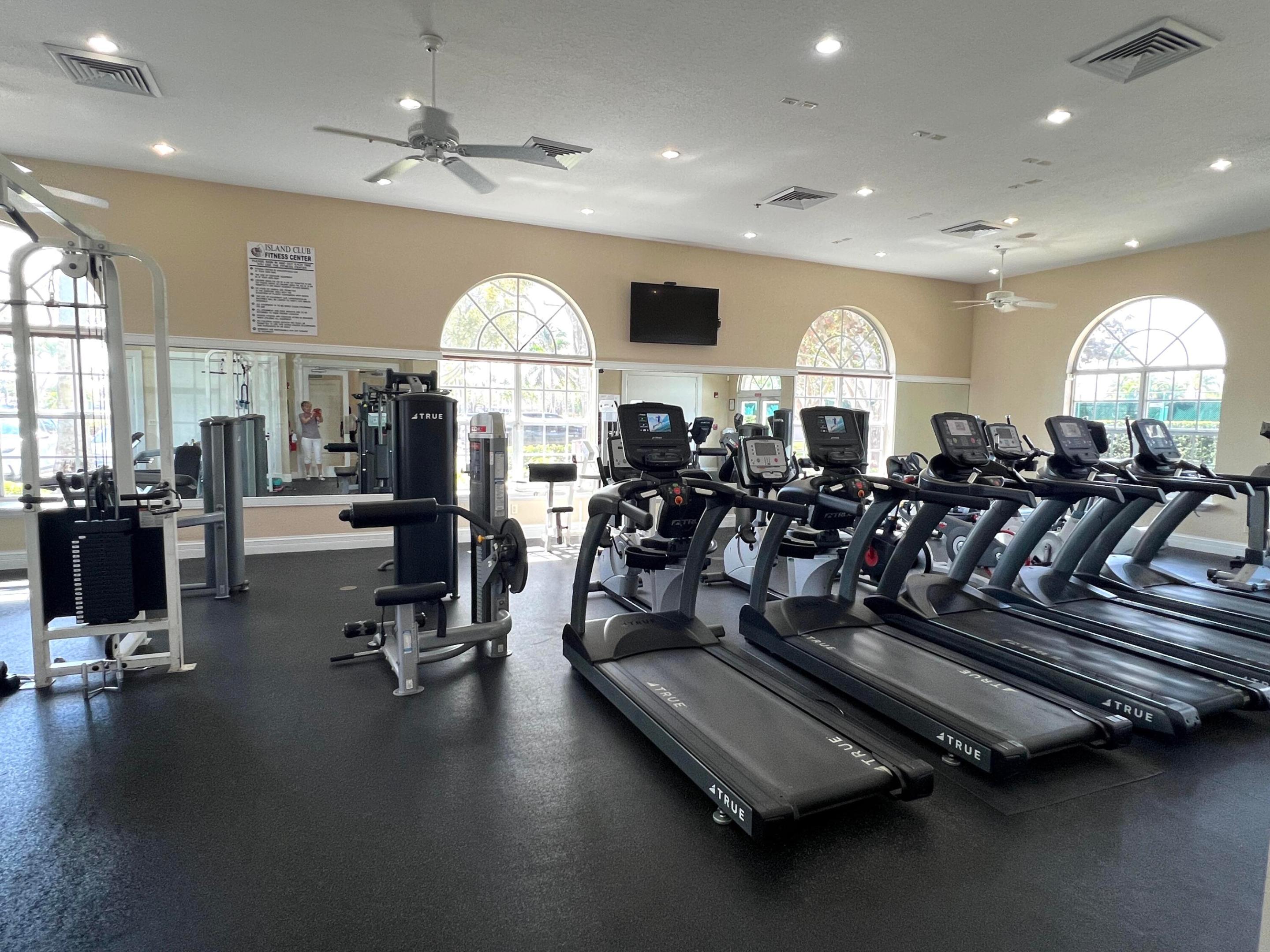 4552 N San Andros, West Palm Beach FL 33411