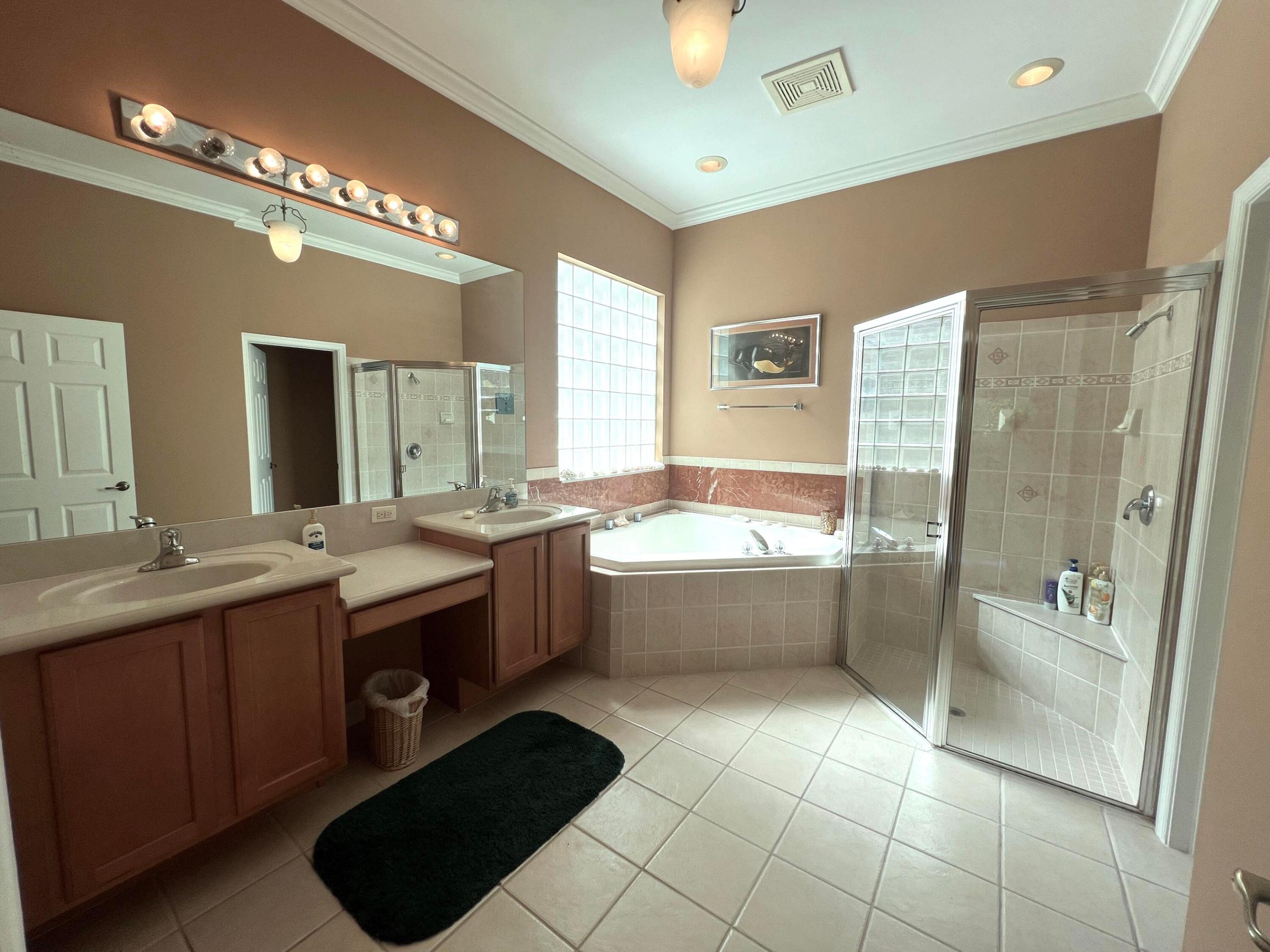 4552 N San Andros, West Palm Beach FL 33411