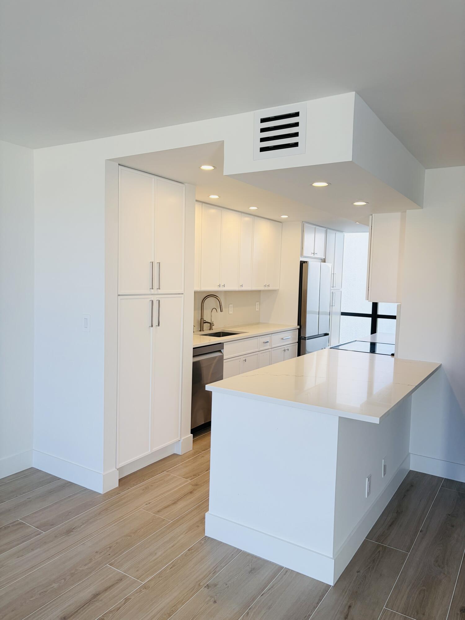 2404 Bridgewood, Boca Raton FL 33434